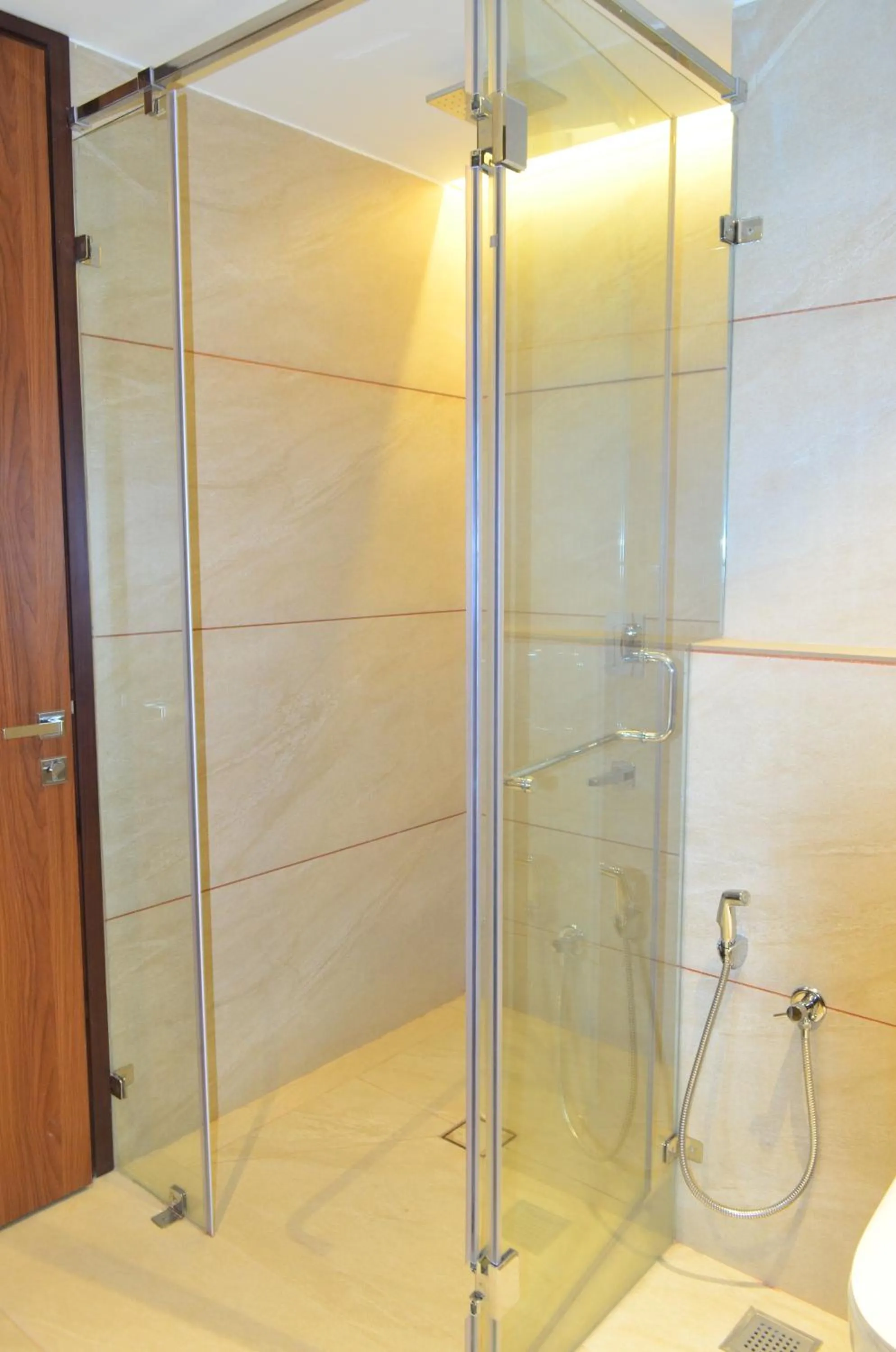 Shower in The Aurum Subrahmanya