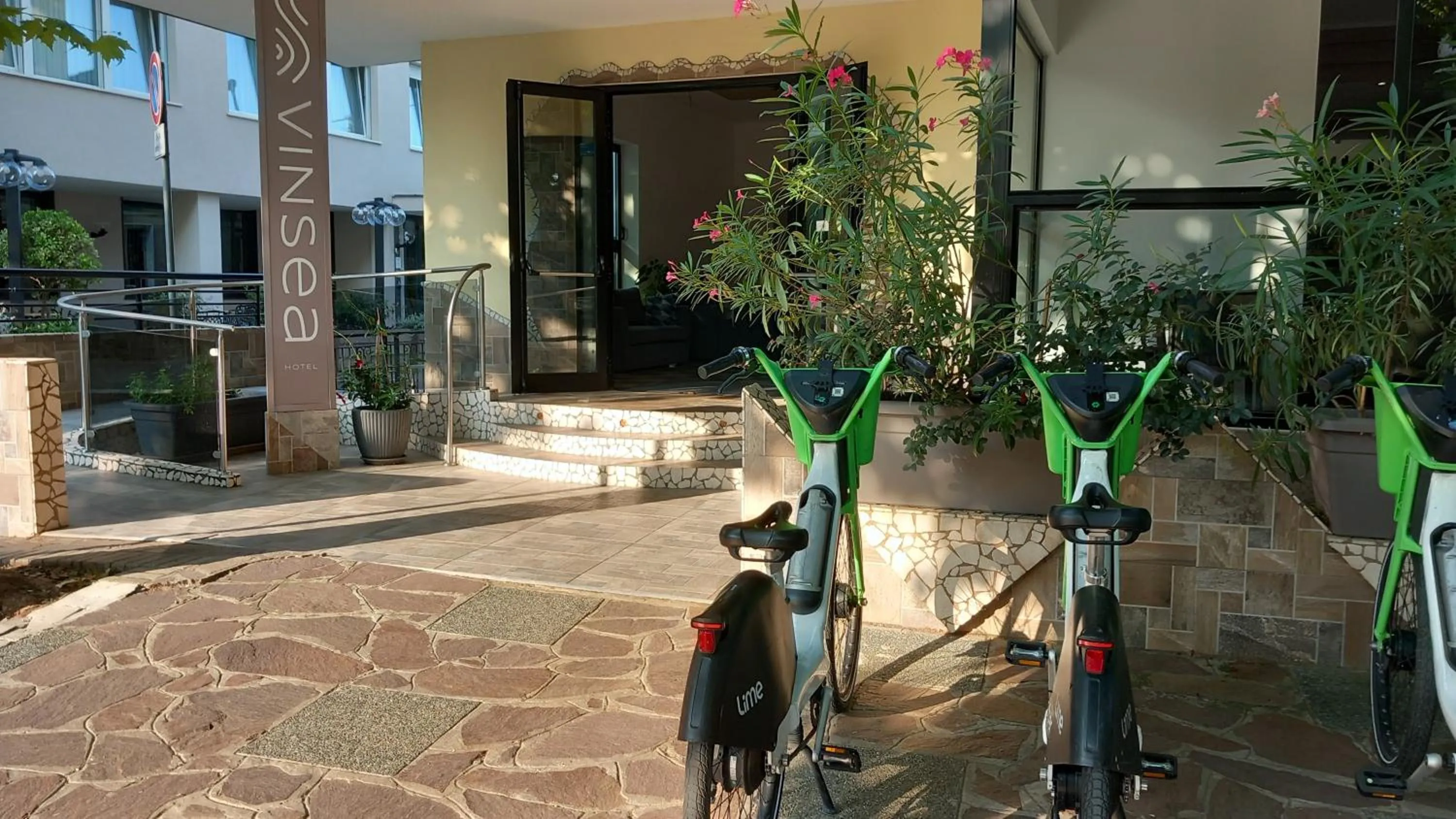 Facade/entrance in Vinsea Hotel