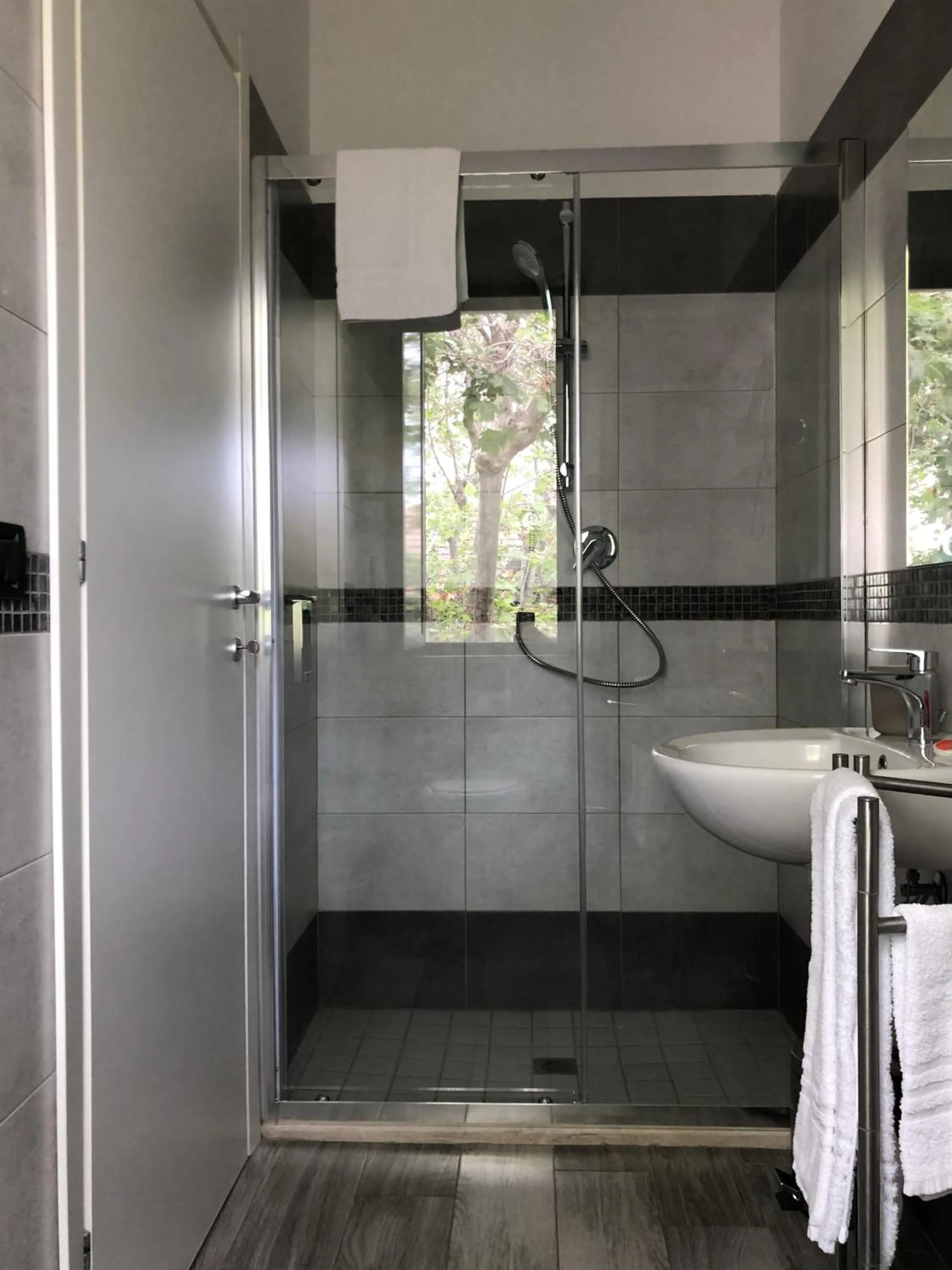 Shower in Vinsea Hotel