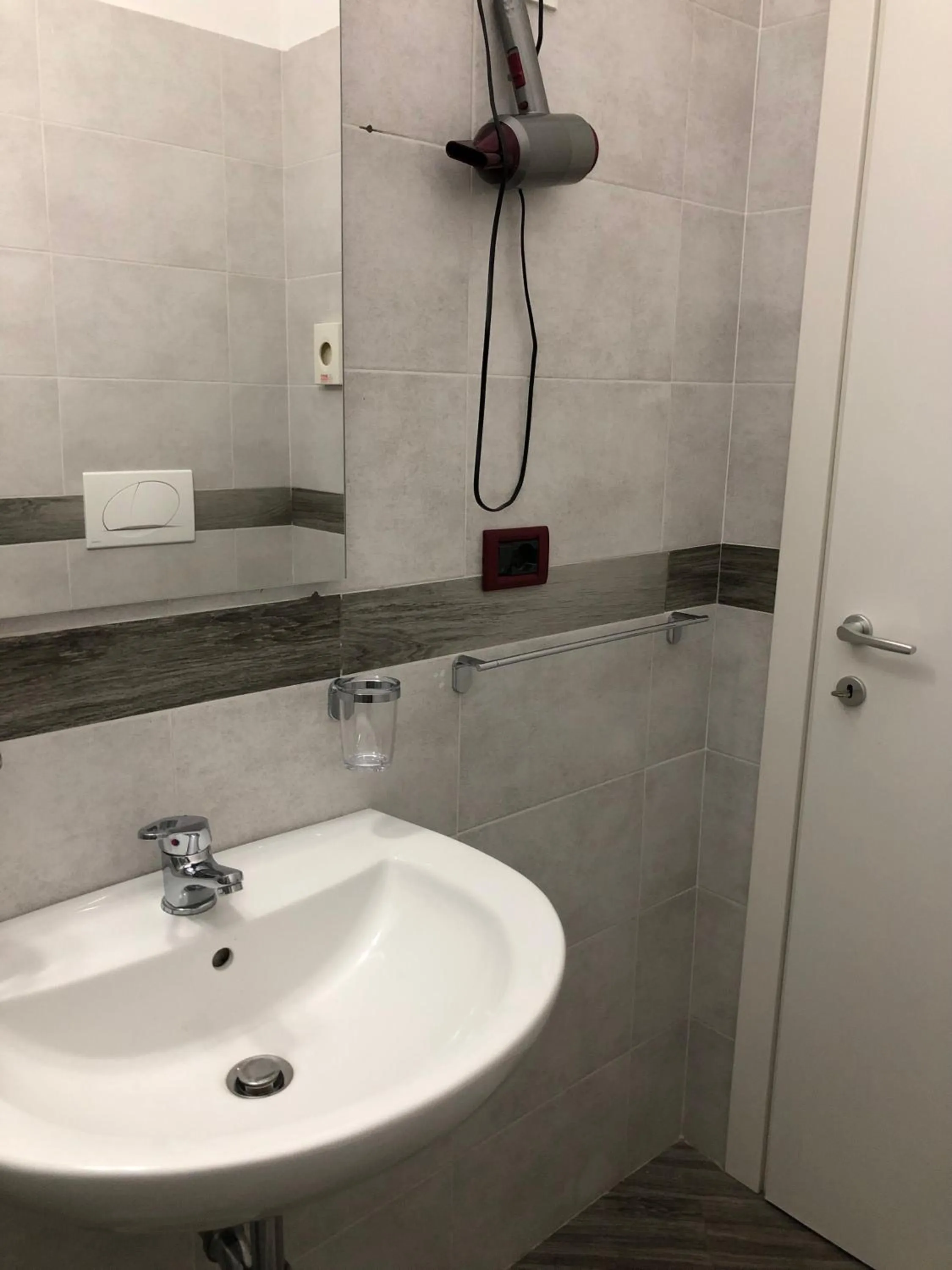 Bathroom in Vinsea Hotel