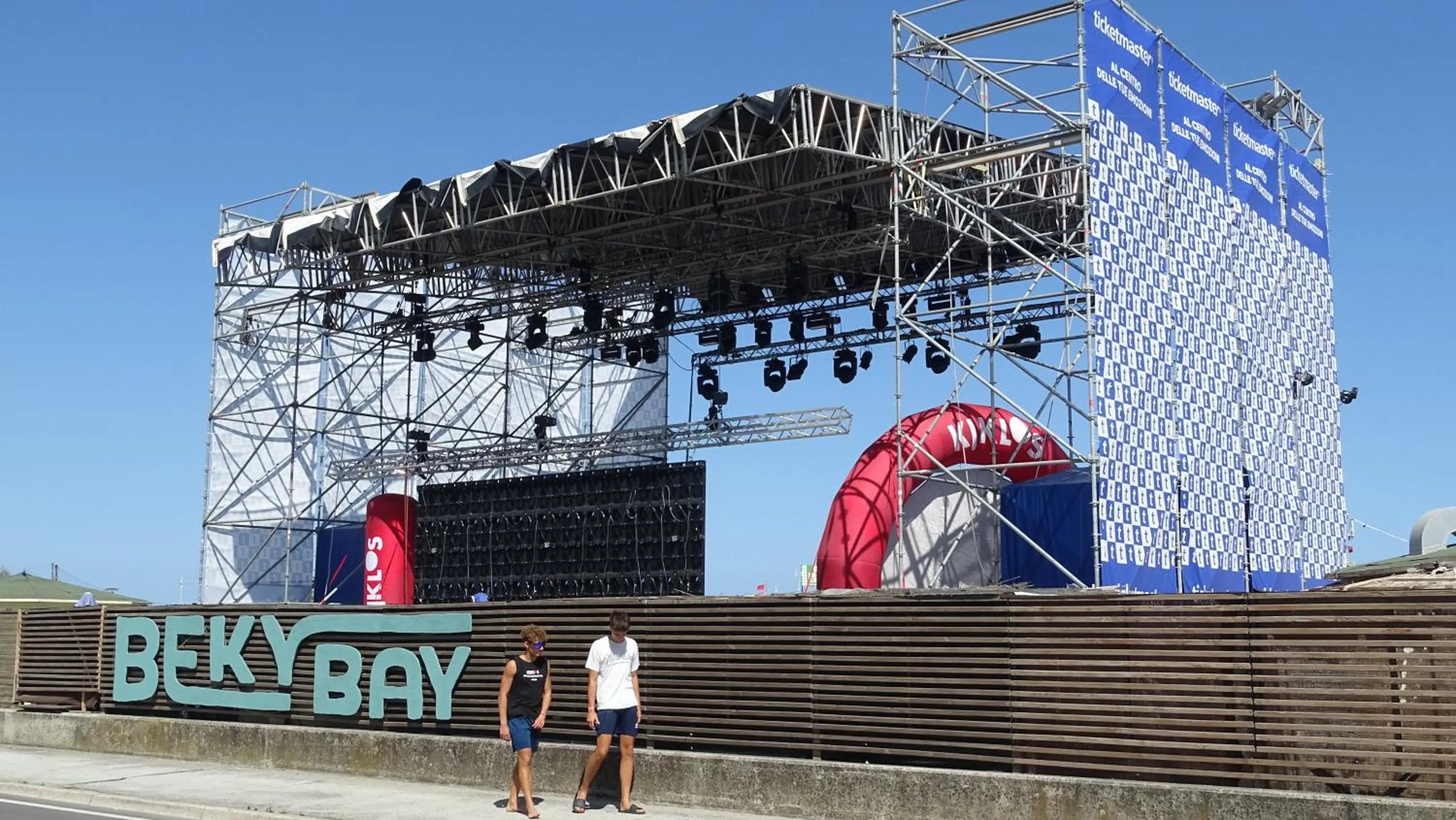 Beach in Vinsea Hotel