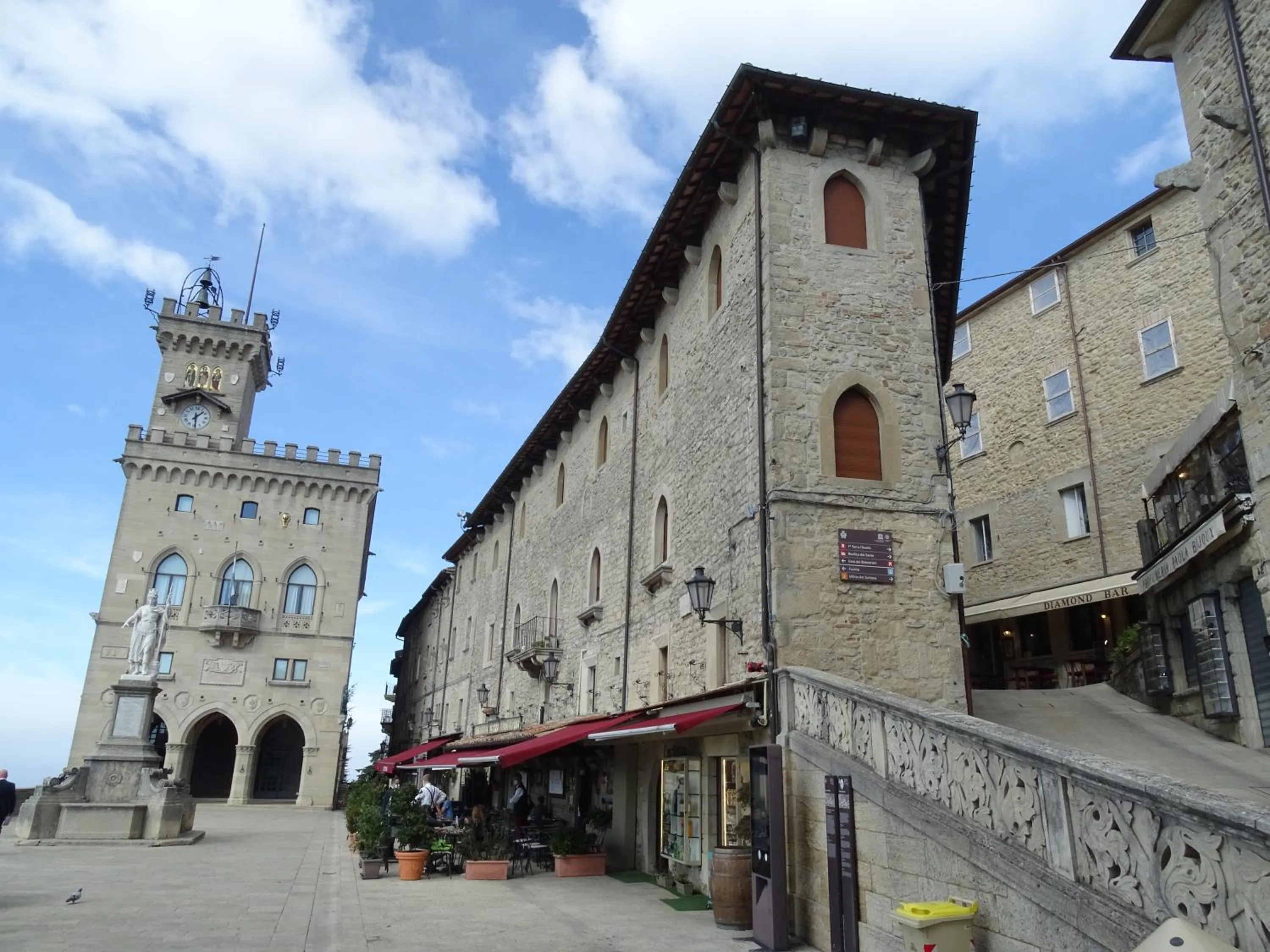 Hiking in Vinsea Hotel