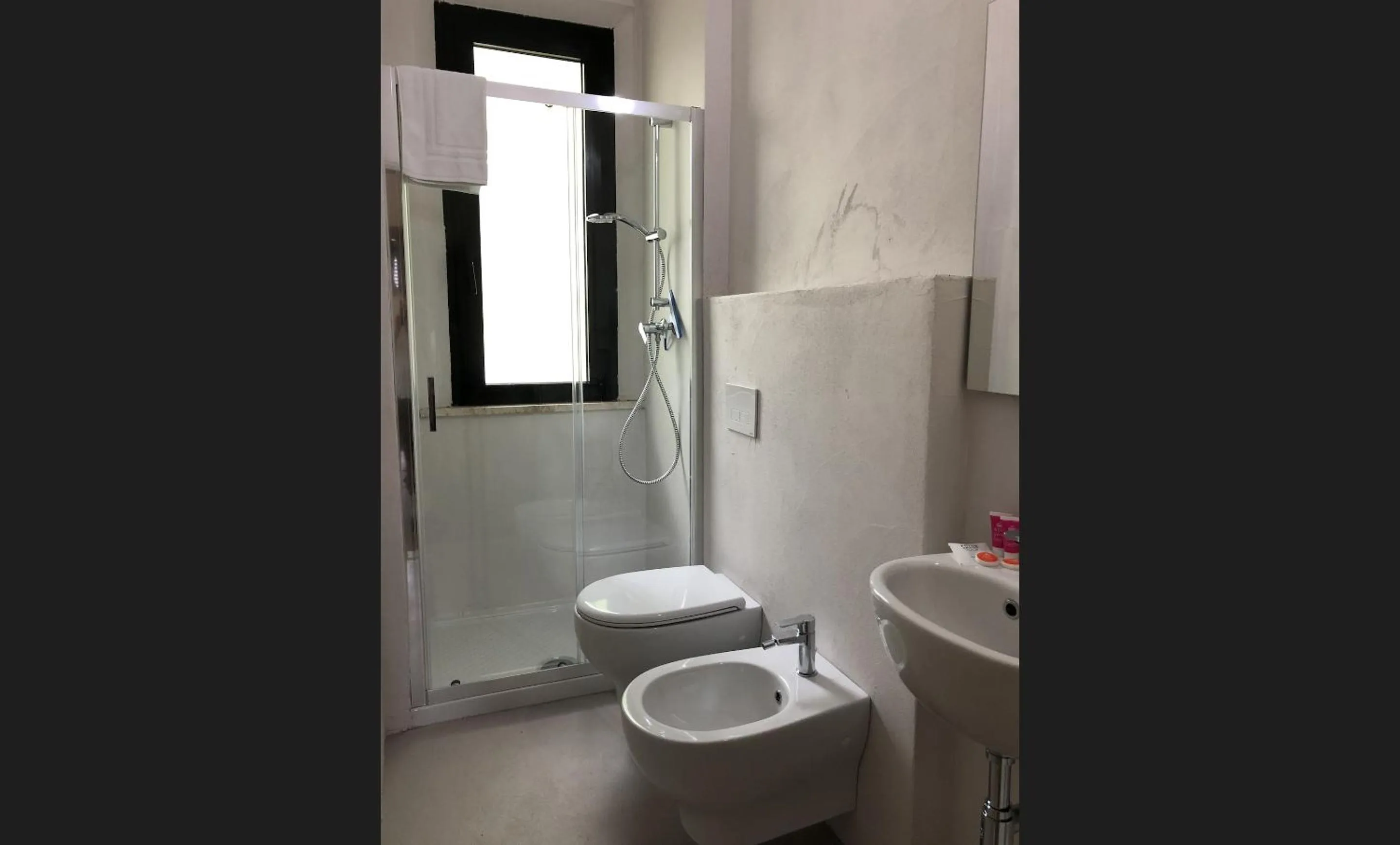 Bathroom in Vinsea Hotel