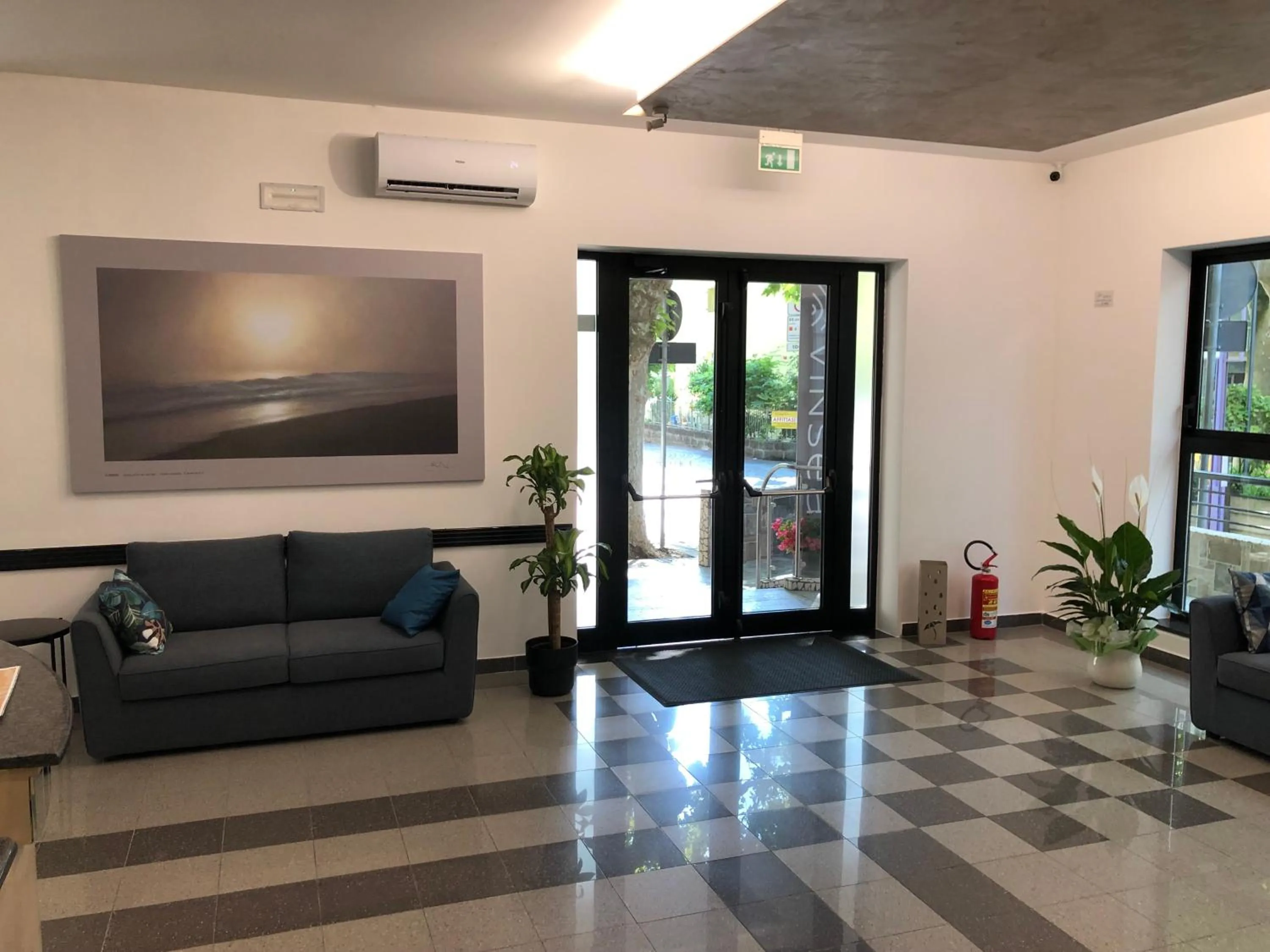 Communal lounge/ TV room in Vinsea Hotel