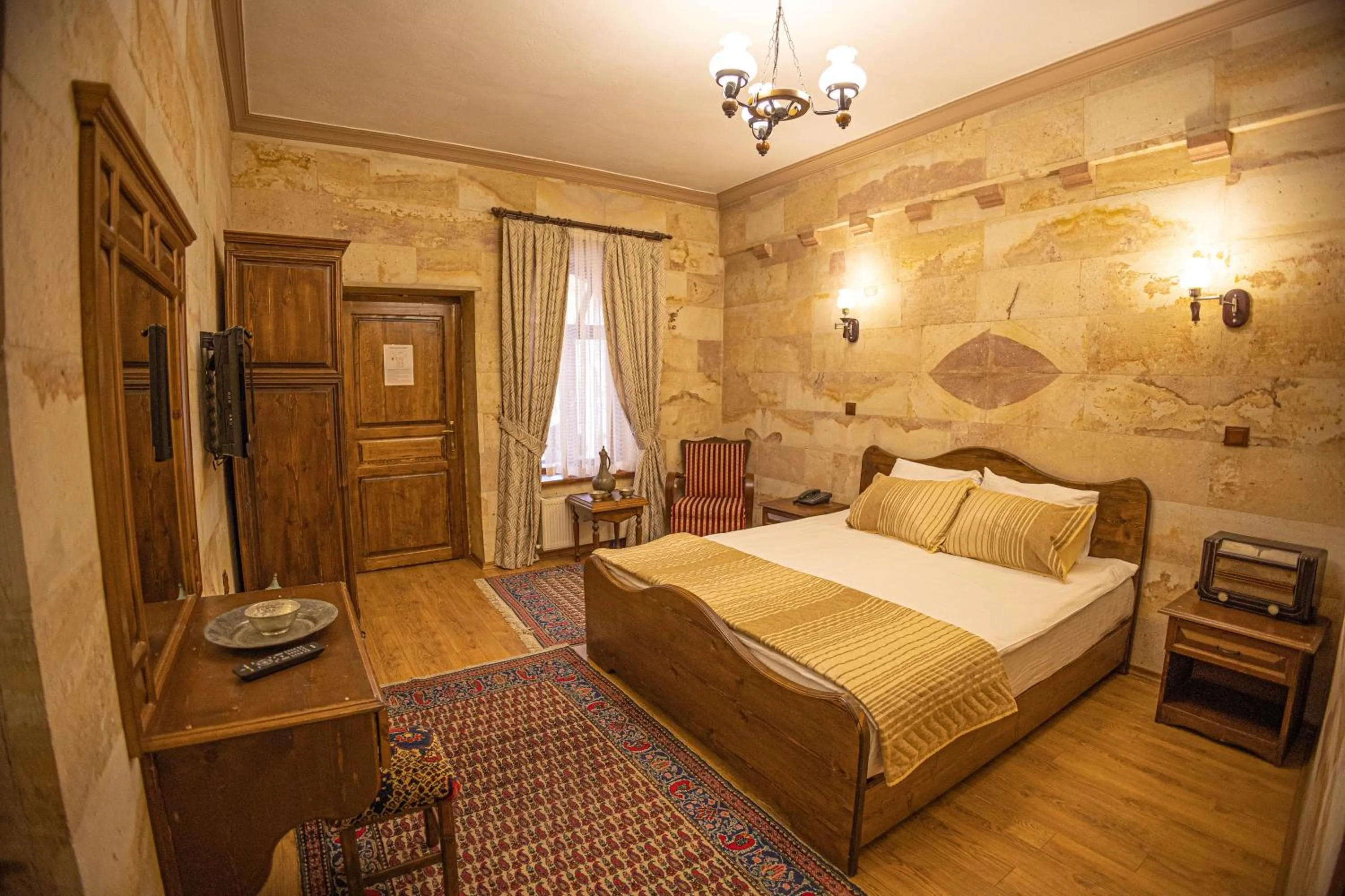 Deluxe Suite in Akuzun Stone Hotel