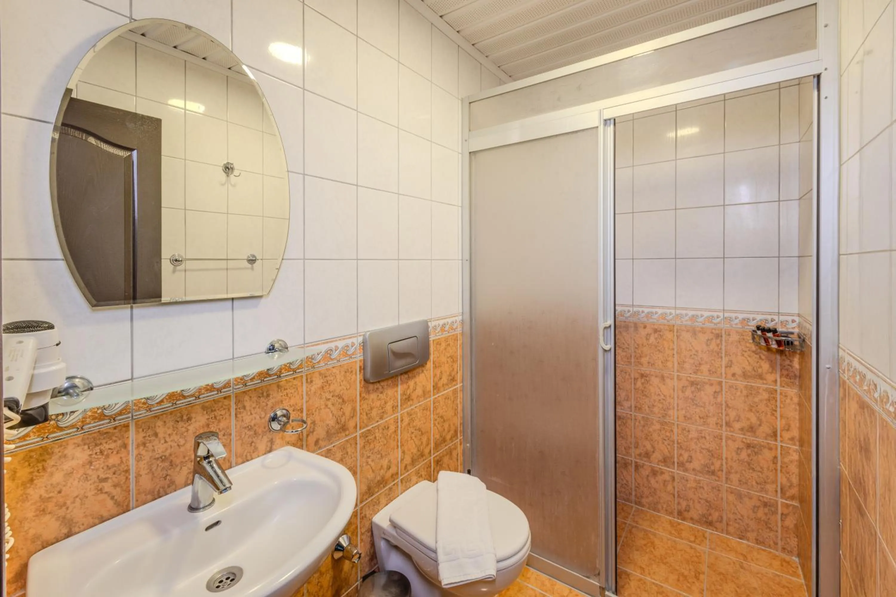 Bathroom in Akuzun Stone Hotel