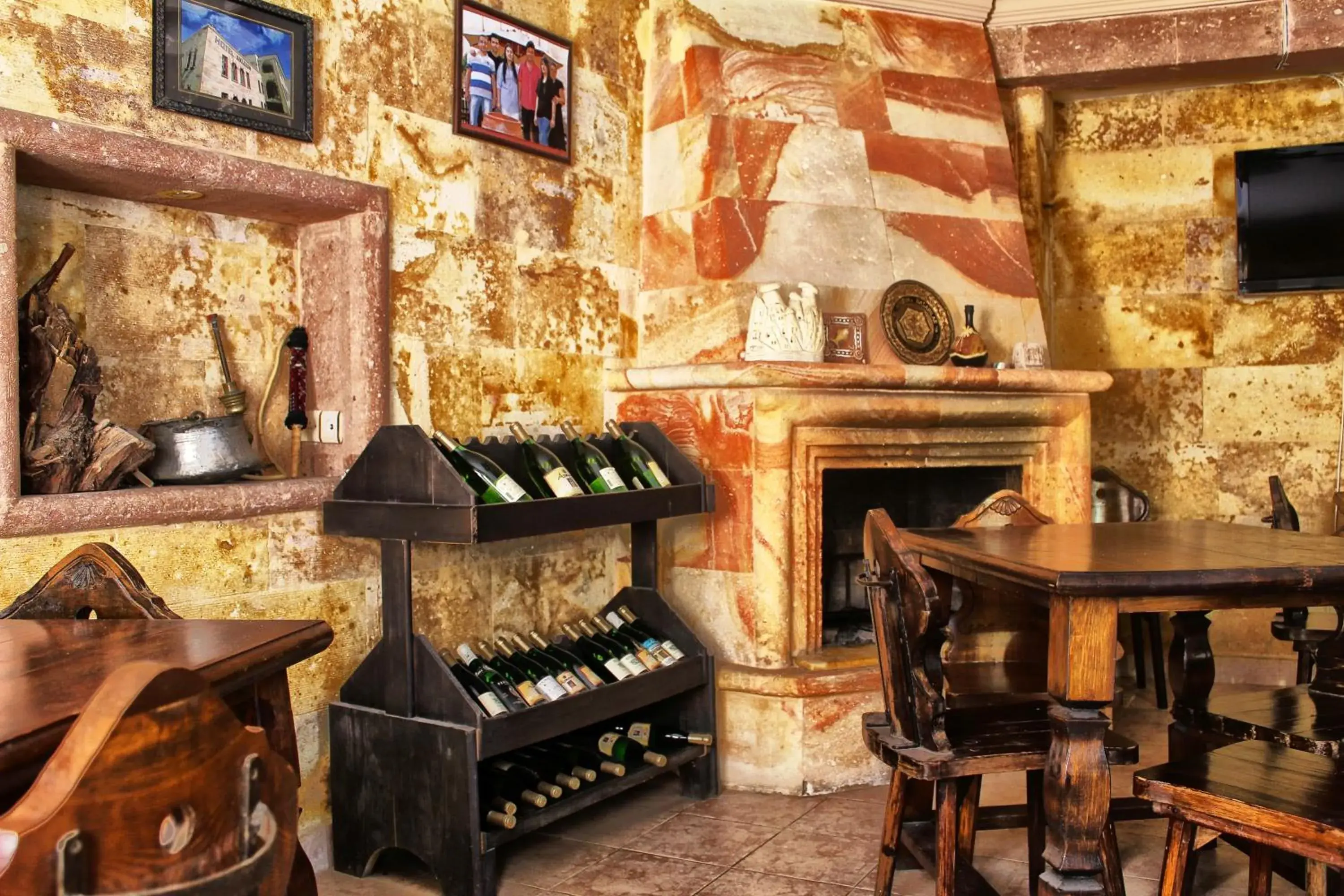 Restaurant/places to eat in Akuzun Stone Hotel Restaurant/places to eat in Akuzun Stone Hotel