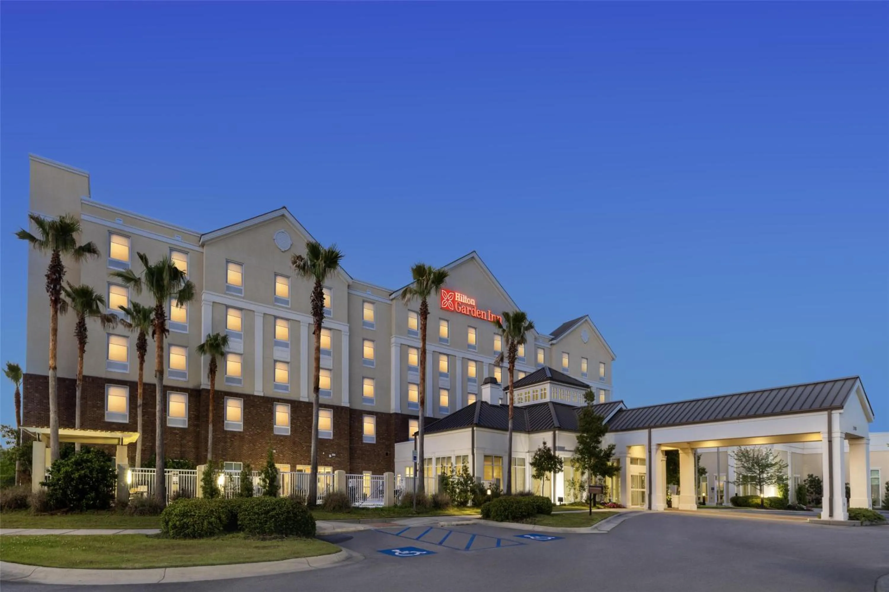 Property building in Hilton Garden Inn Pascagoula