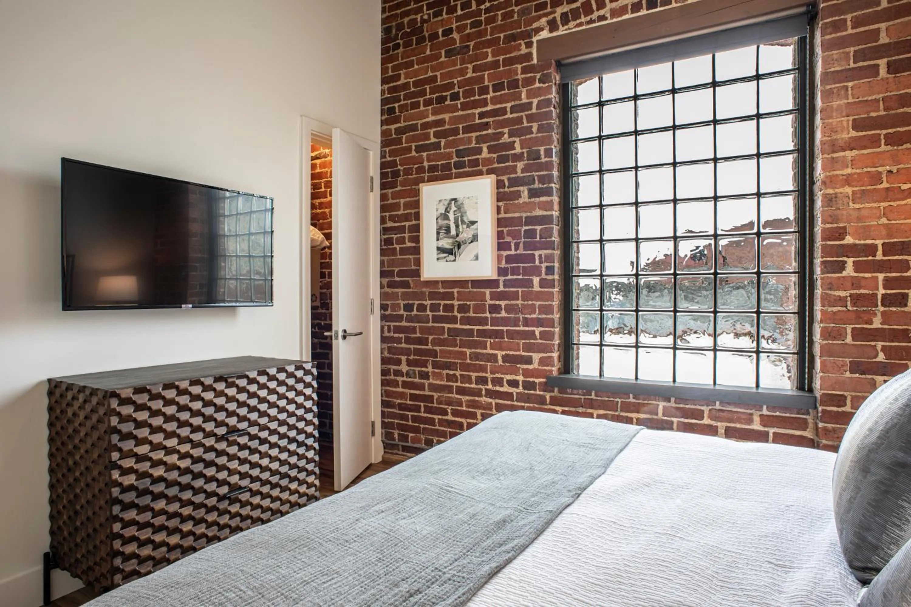 Bedroom, Bed in Elevation Lofts Hotel