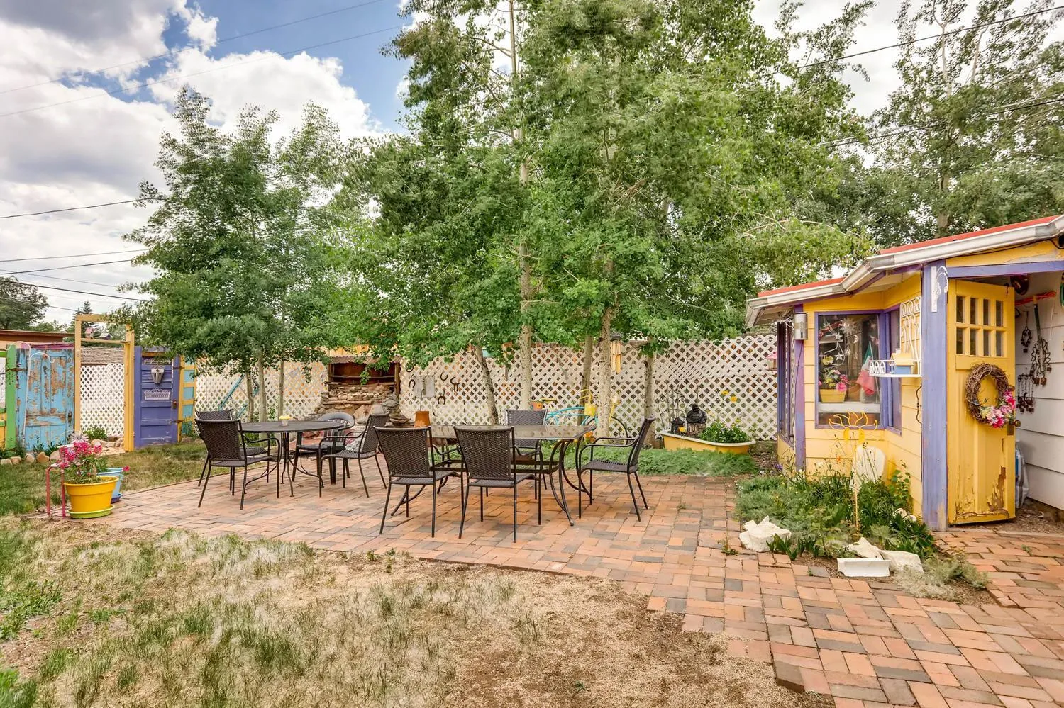 Inn the Clouds Hostel & Inn