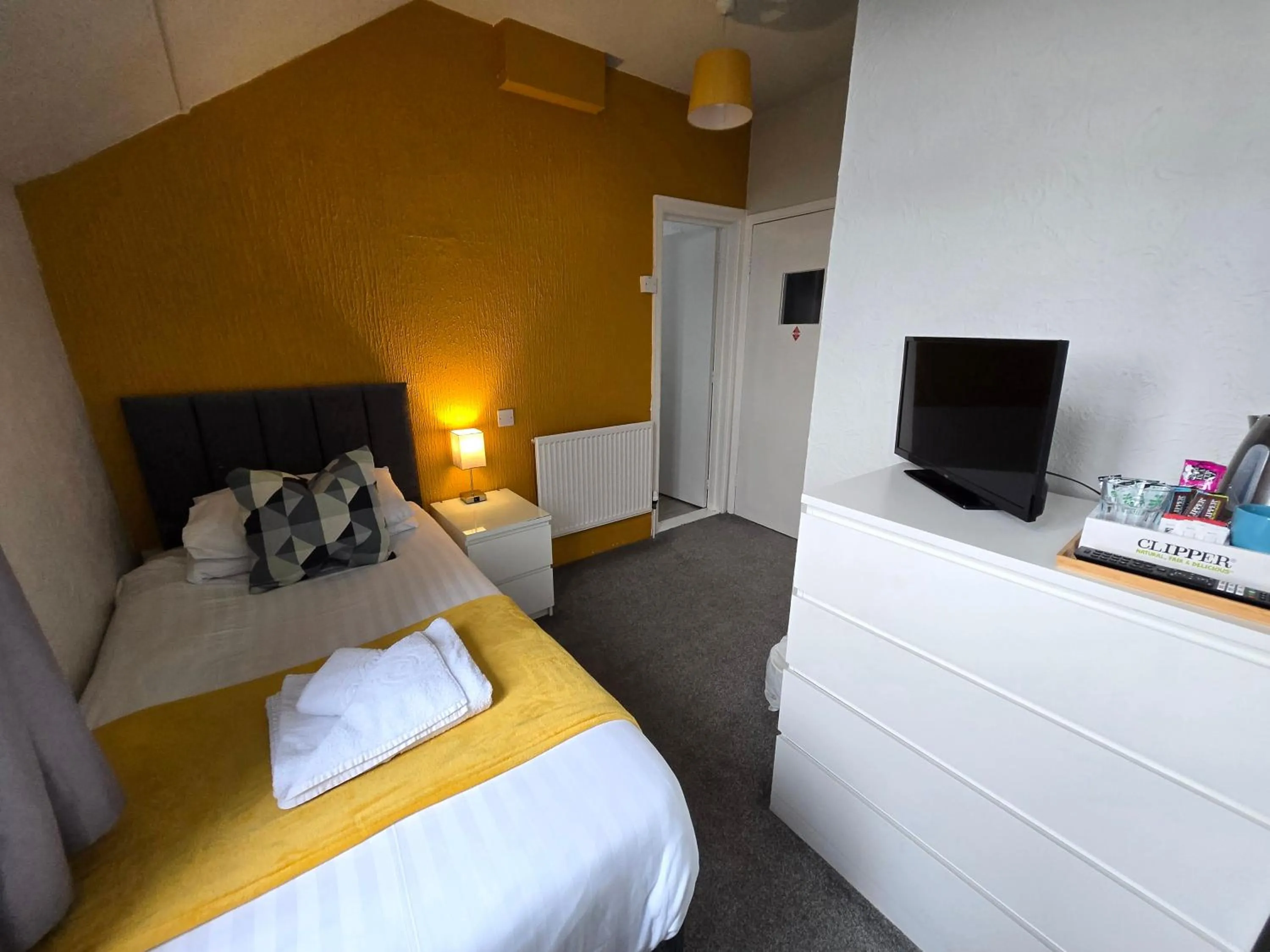 Bed in Beach Hotel Torbay B&B