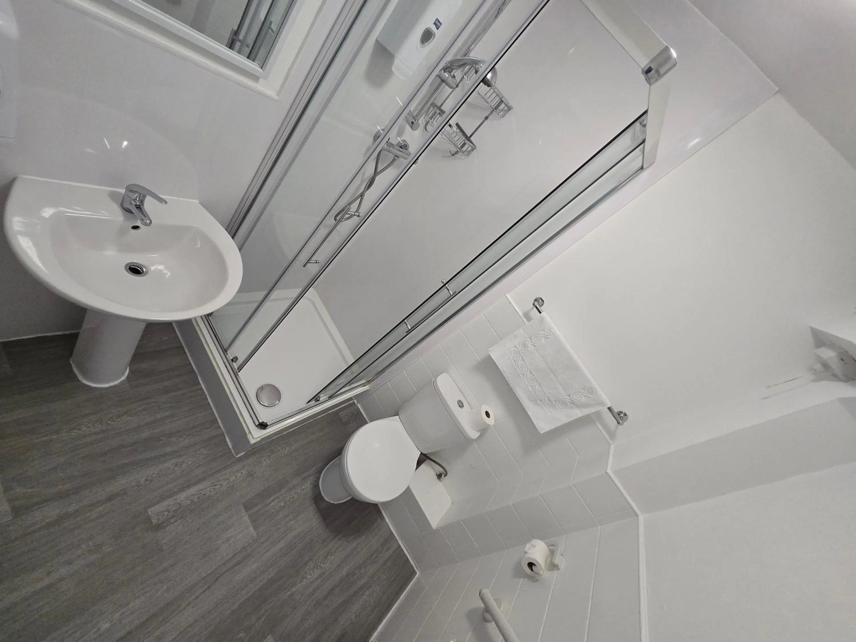 Beach Hotel Torbay B&B