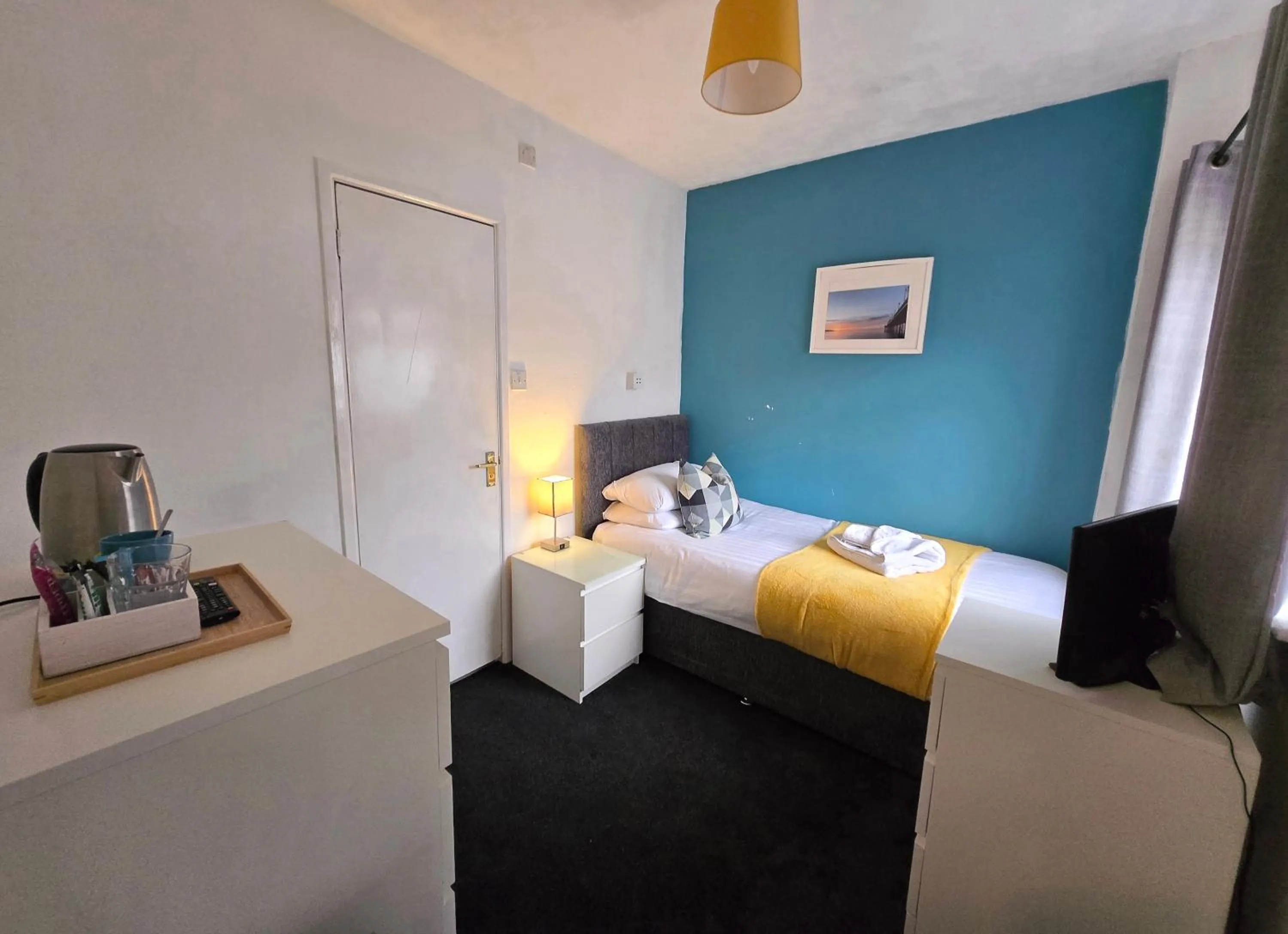 Bed in Beach Hotel Torbay B&B