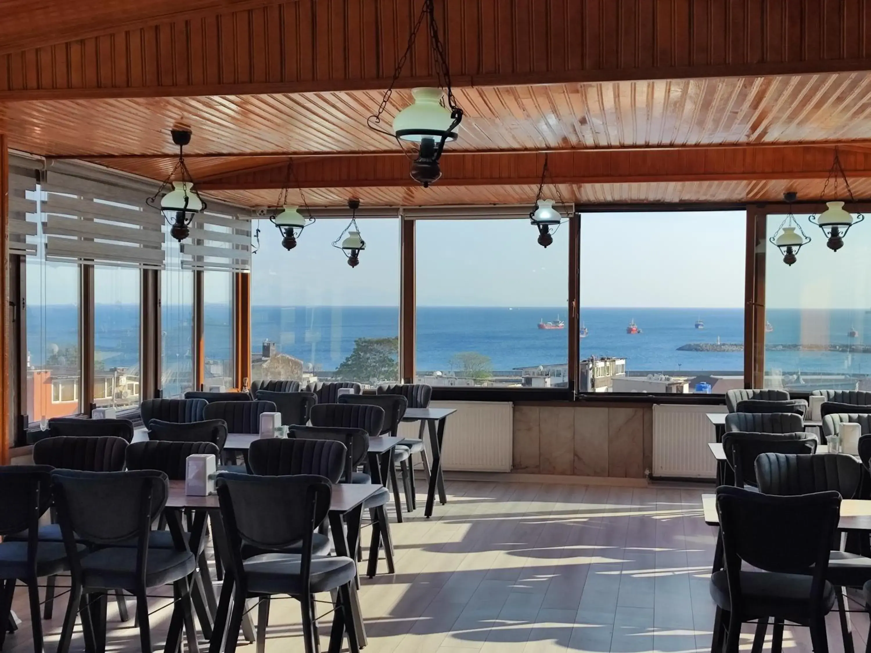 Grand Liza Hotel Grand Liza Hotel