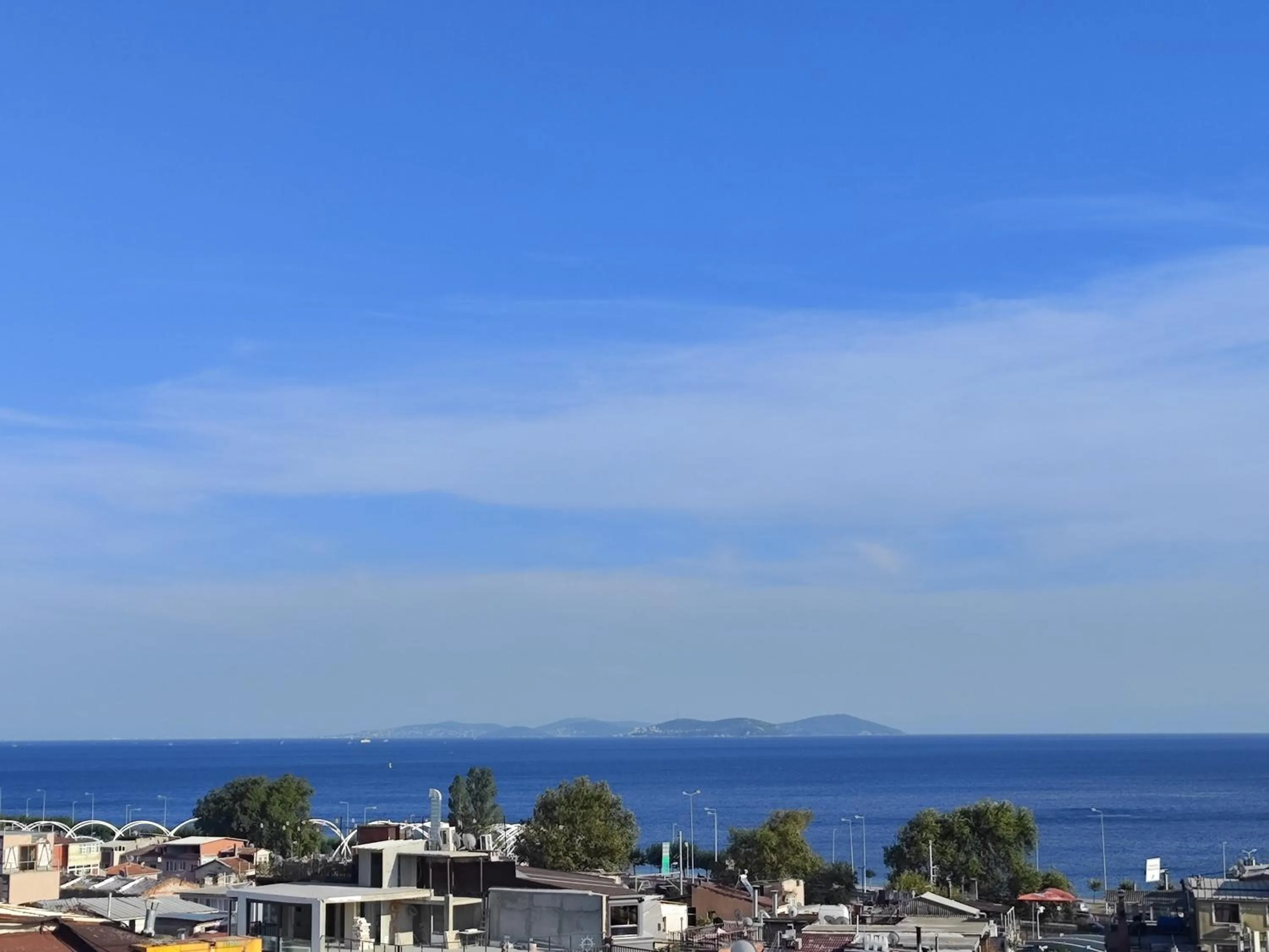 Restaurant/places to eat in Grand Liza Hotel