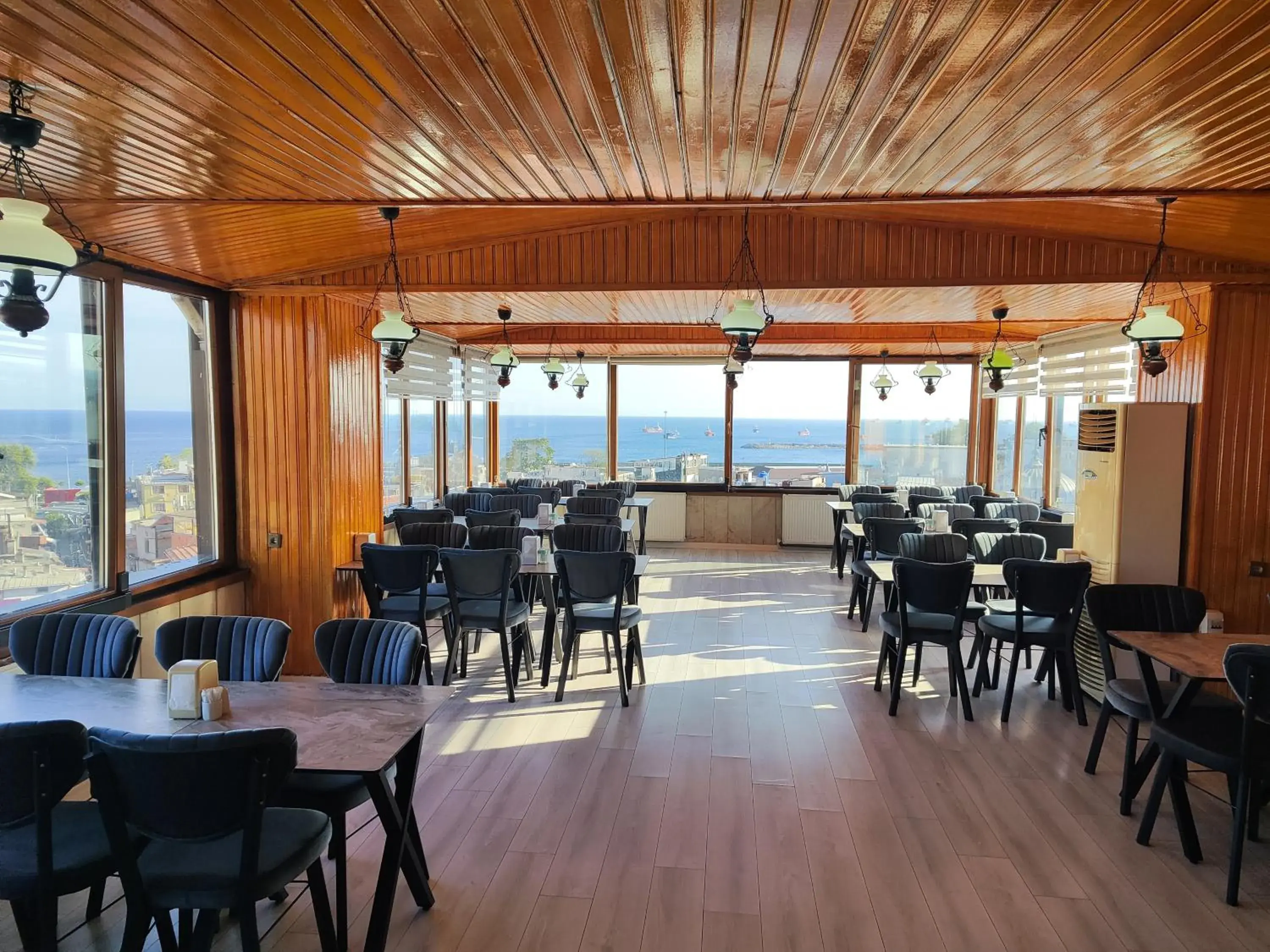 Grand Liza Hotel Grand Liza Hotel