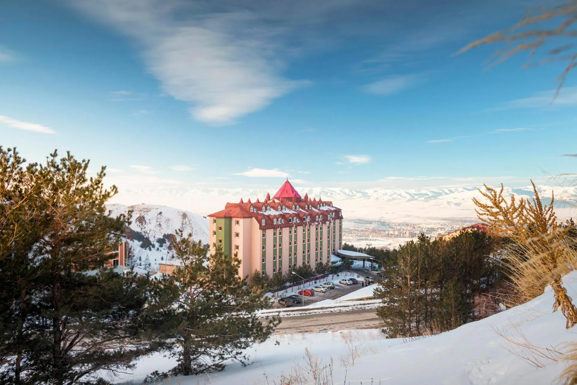 Property building in Palan Ski & Convention Resort Hotel