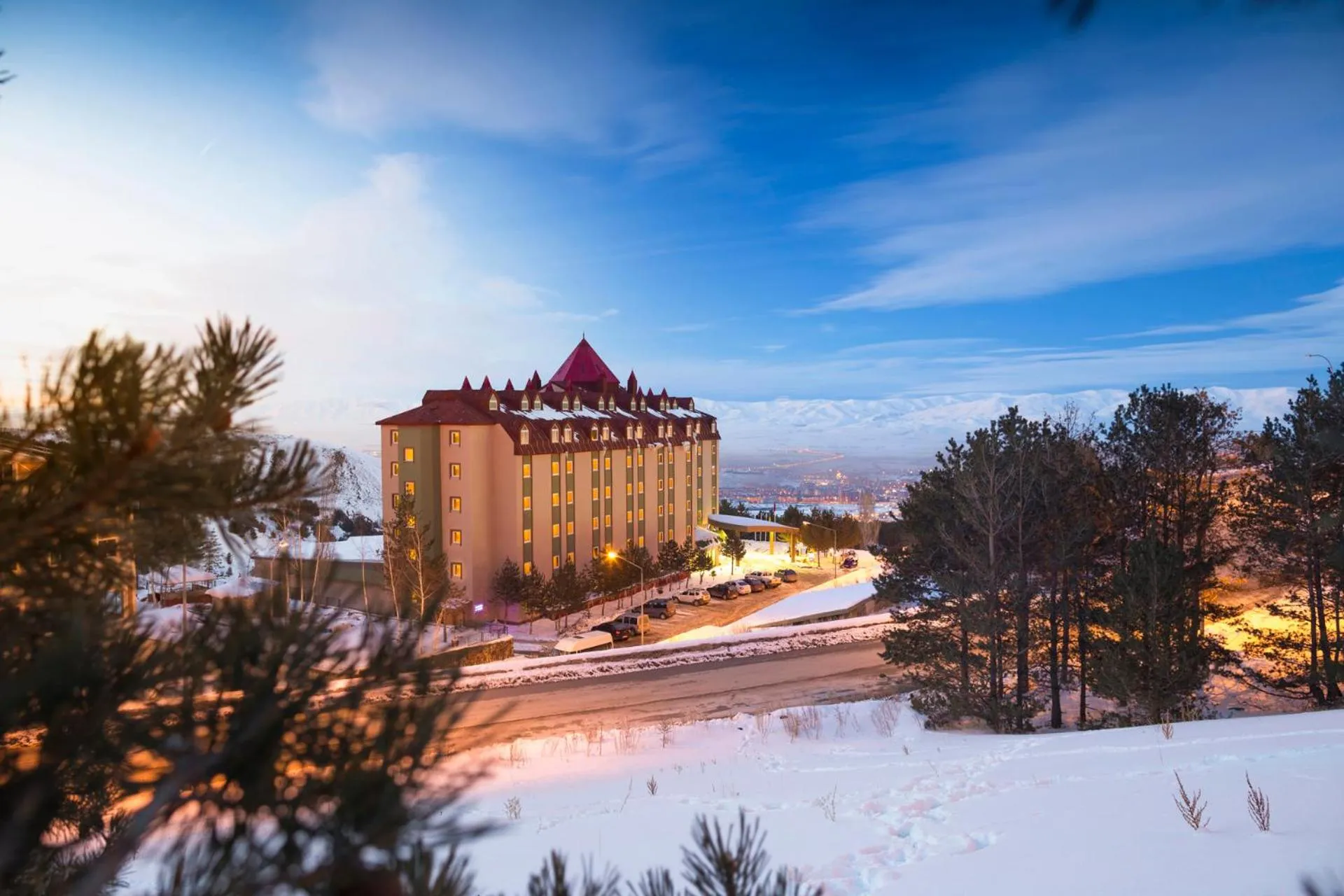 Facade/entrance in Palan Ski & Convention Resort Hotel