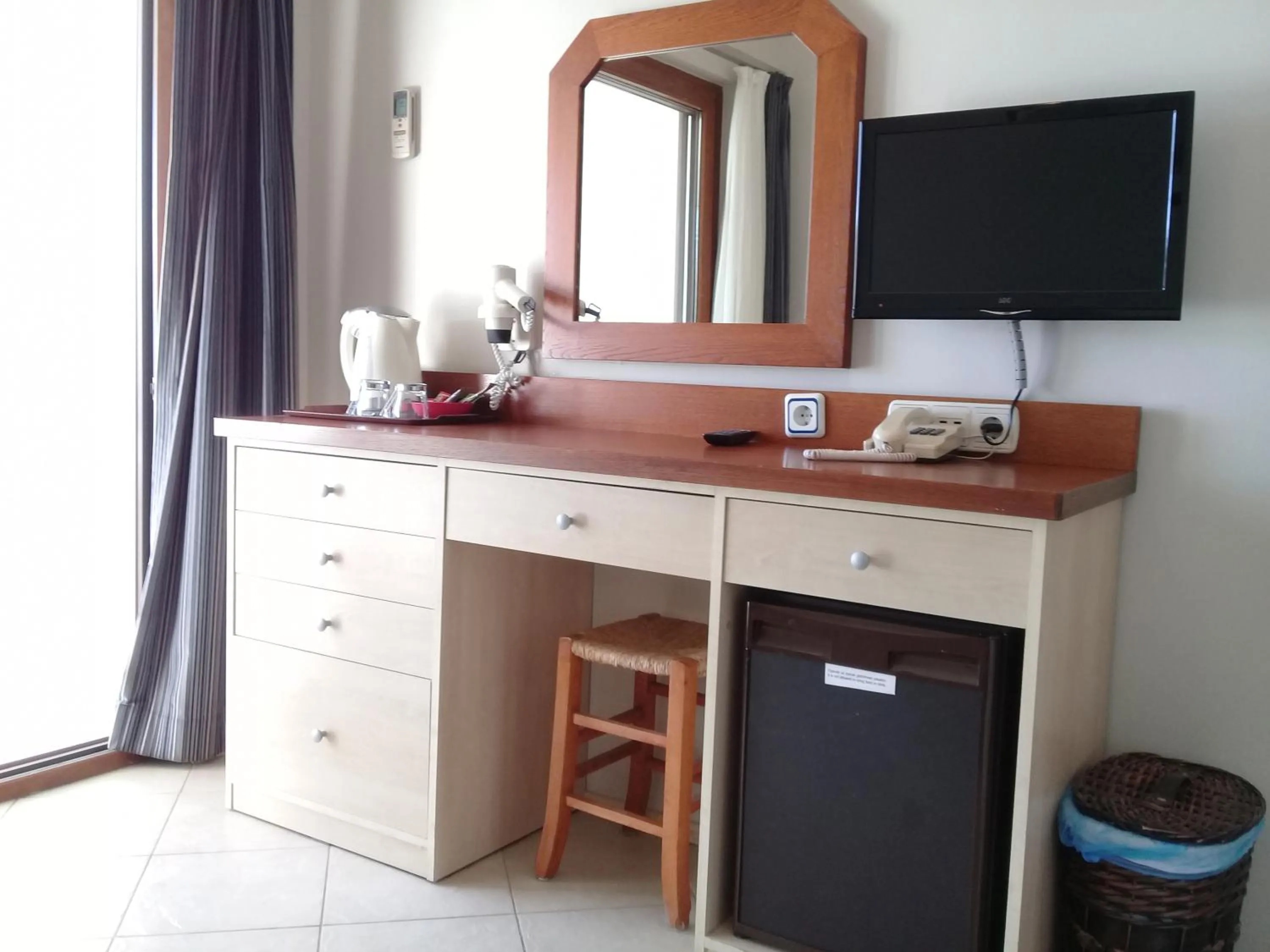 TV and multimedia in UzHan Beach Hotel