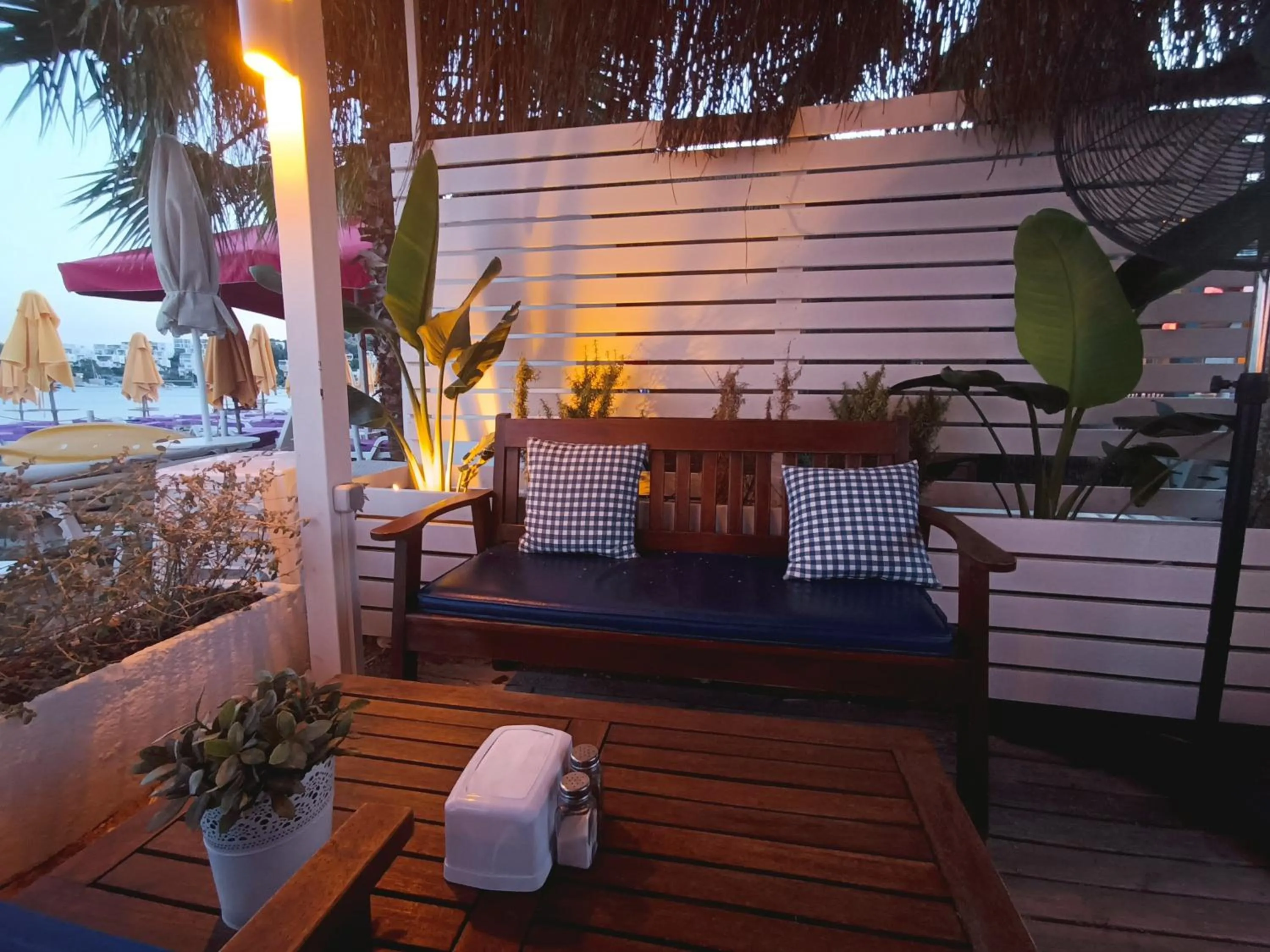 Restaurant/places to eat in UzHan Beach Hotel