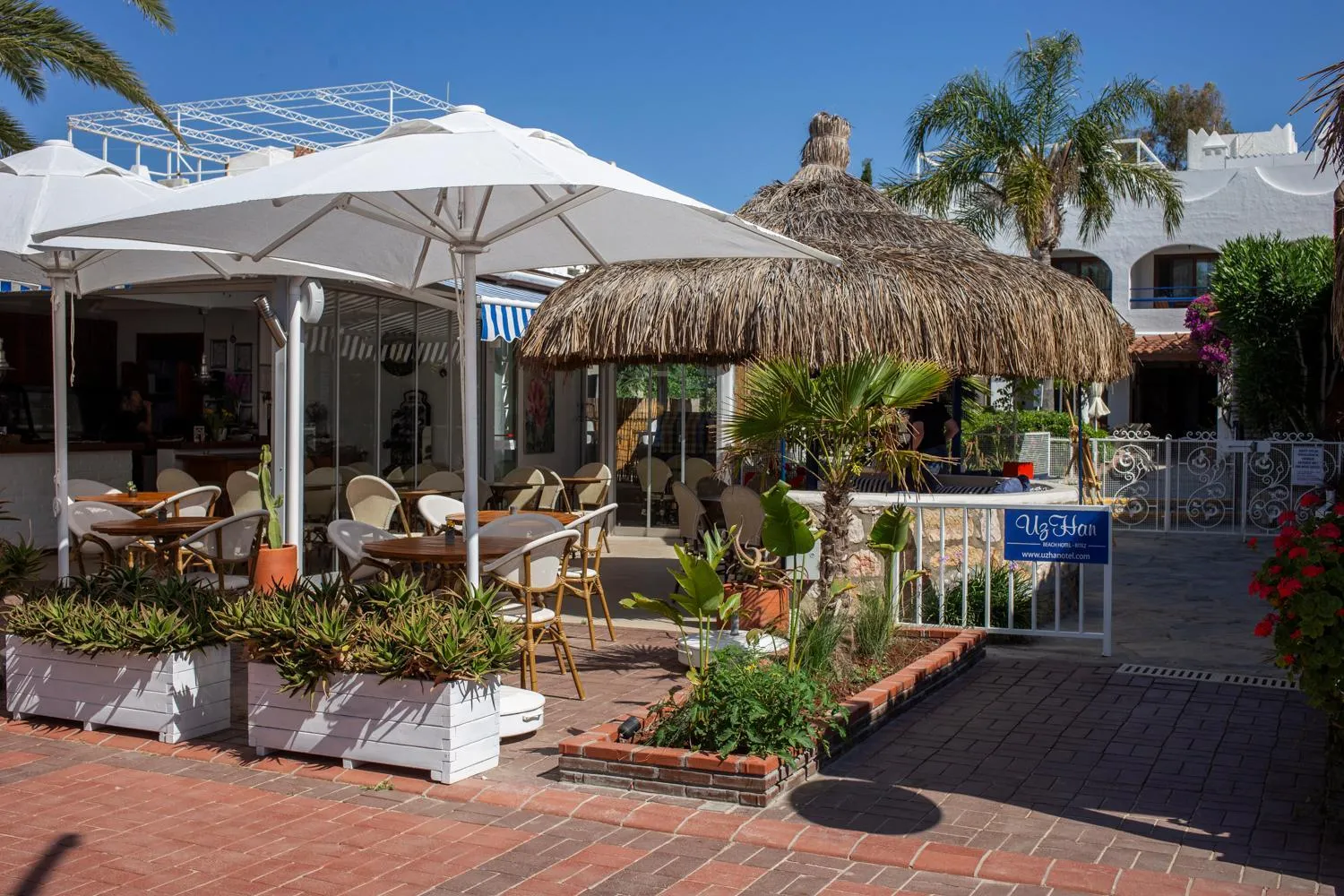 Restaurant/places to eat in UzHan Beach Hotel