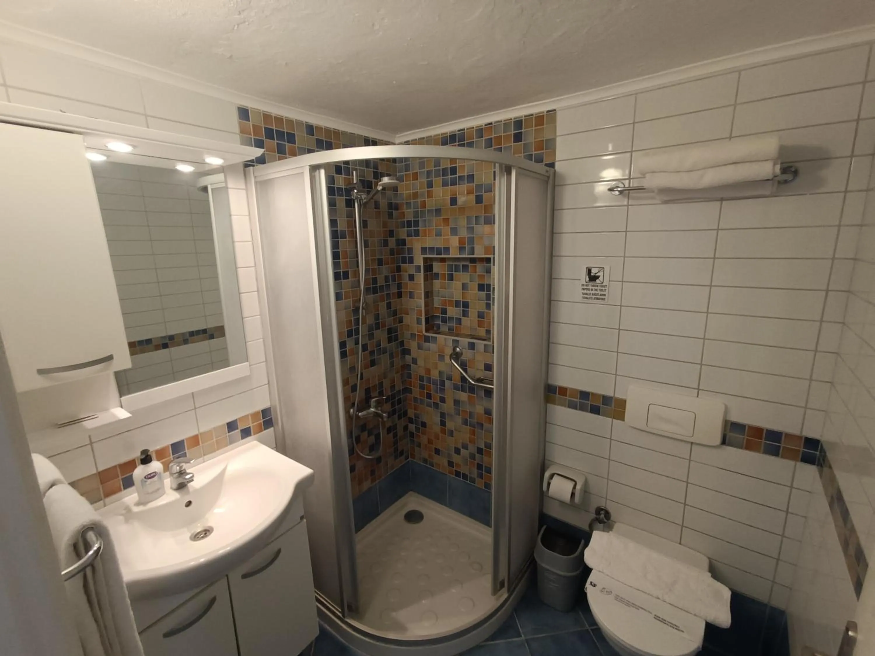 Shower in UzHan Beach Hotel