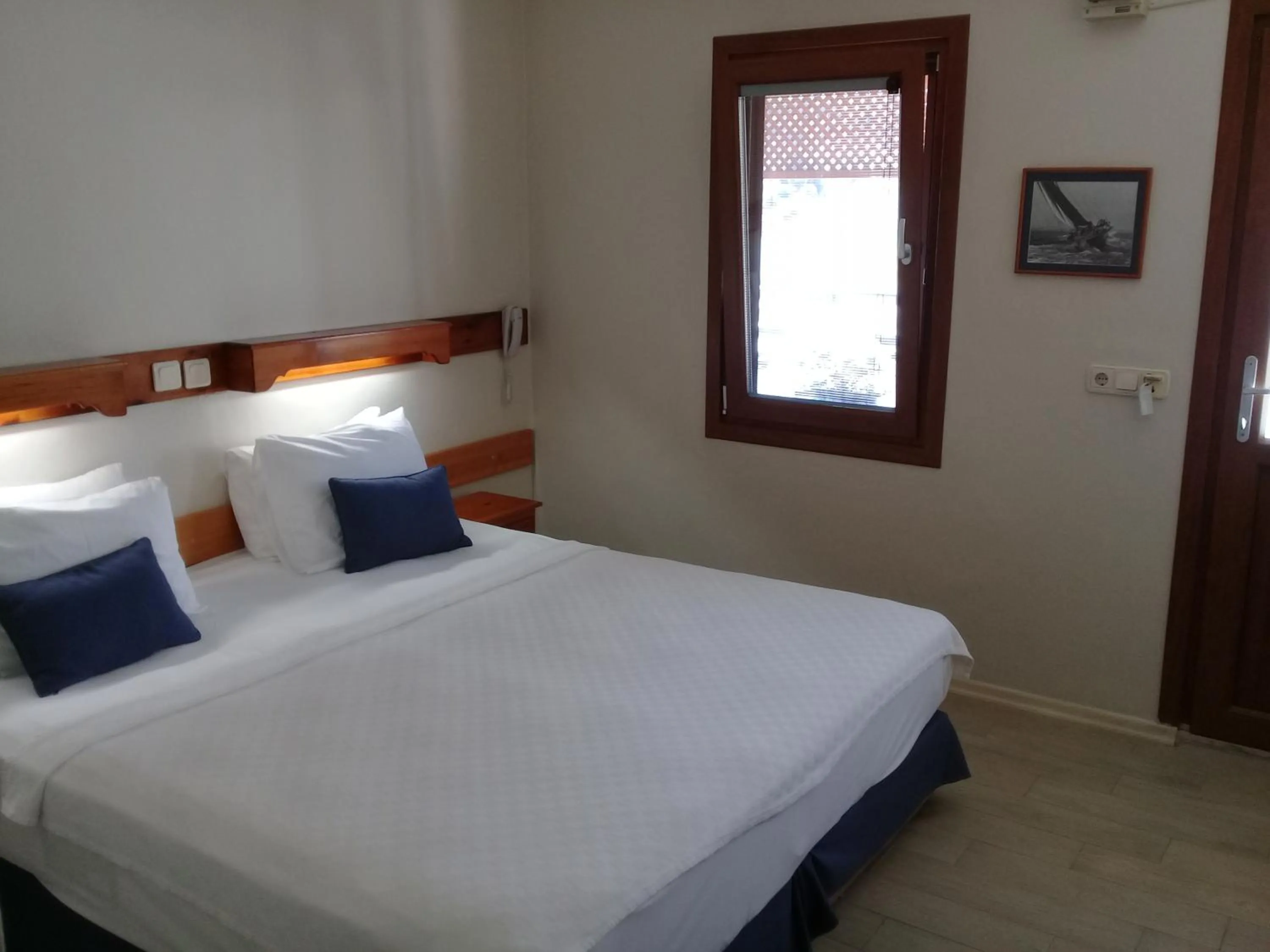 Bedroom, Bed in UzHan Beach Hotel