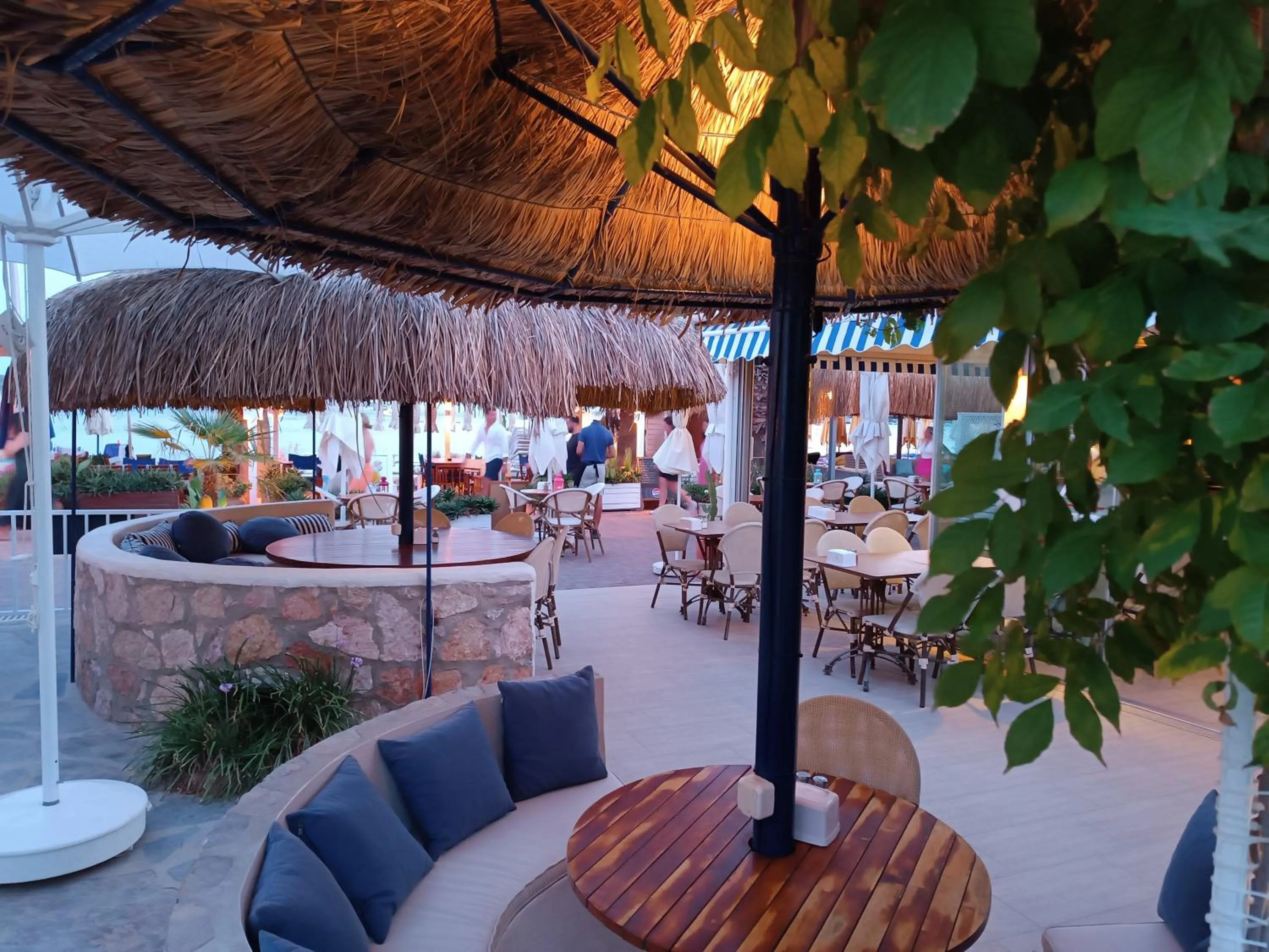 Restaurant/places to eat in UzHan Beach Hotel
