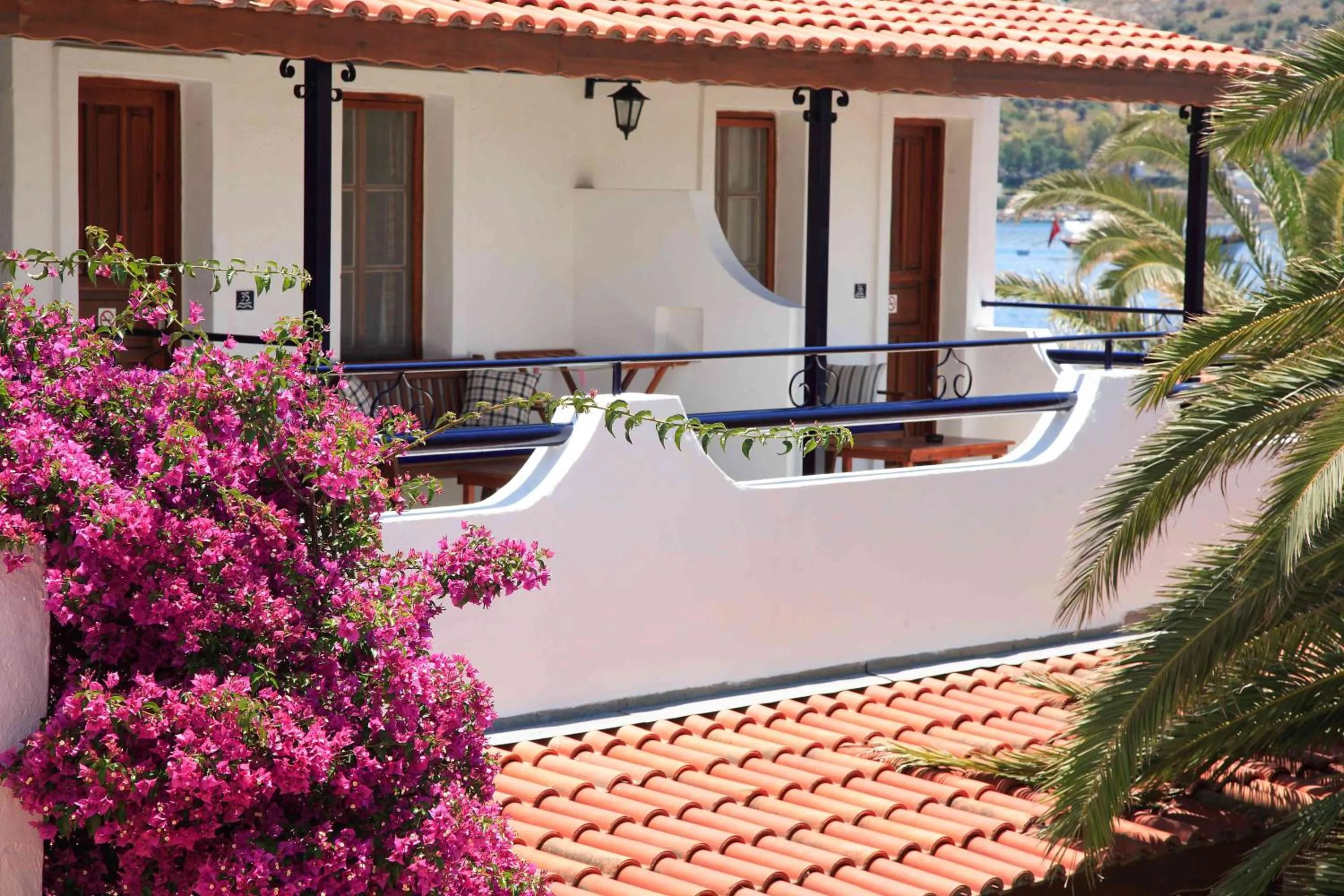 Patio in UzHan Beach Hotel