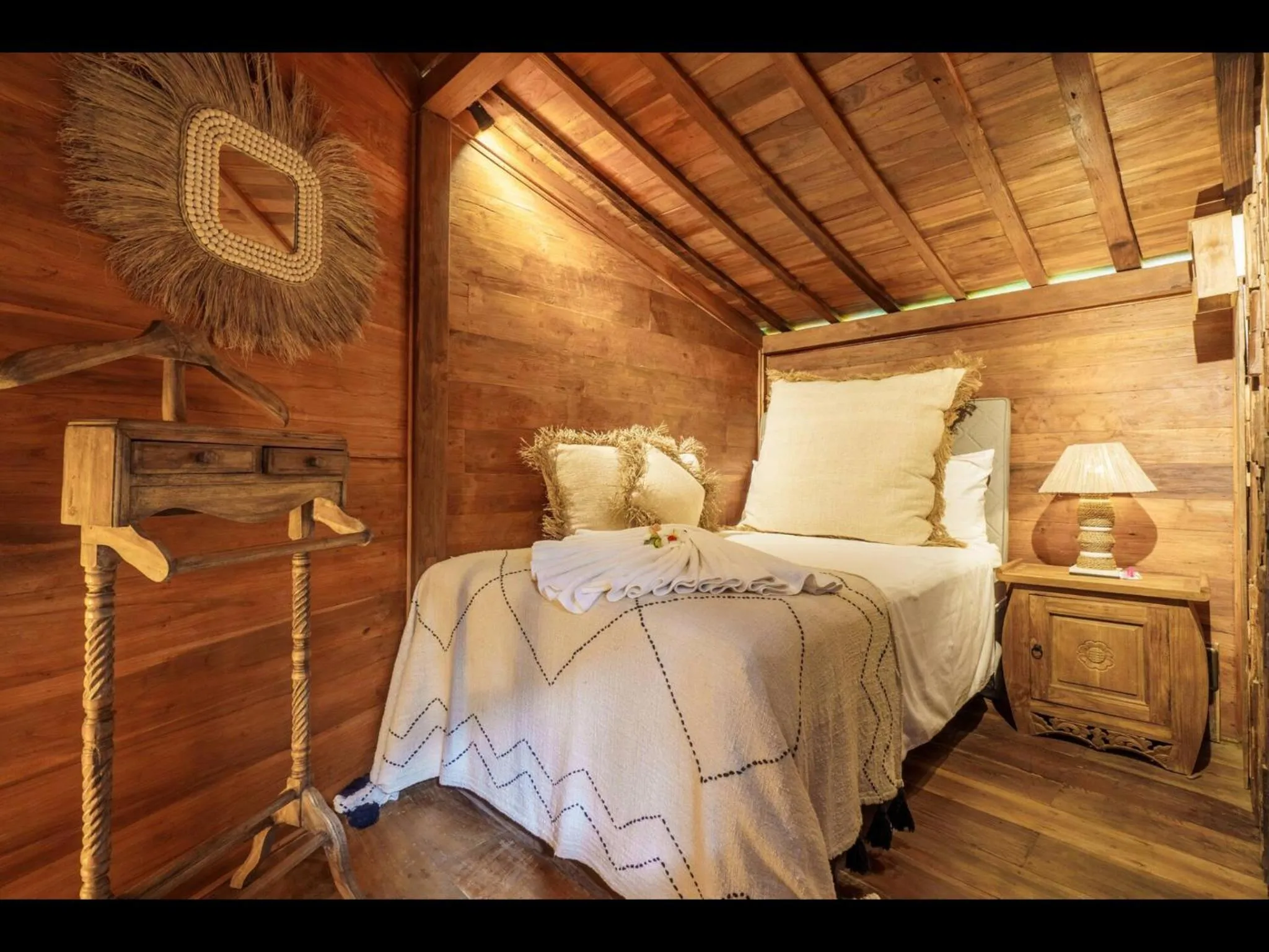 Bedroom, Bed in Louka Beach Bali