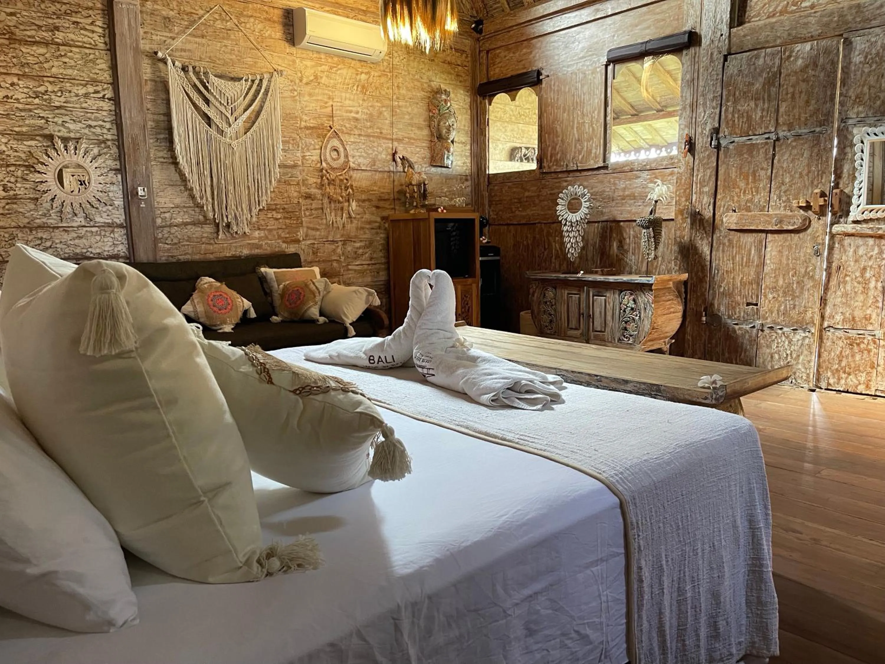 Photo of the whole room, Bed in Louka Beach Bali