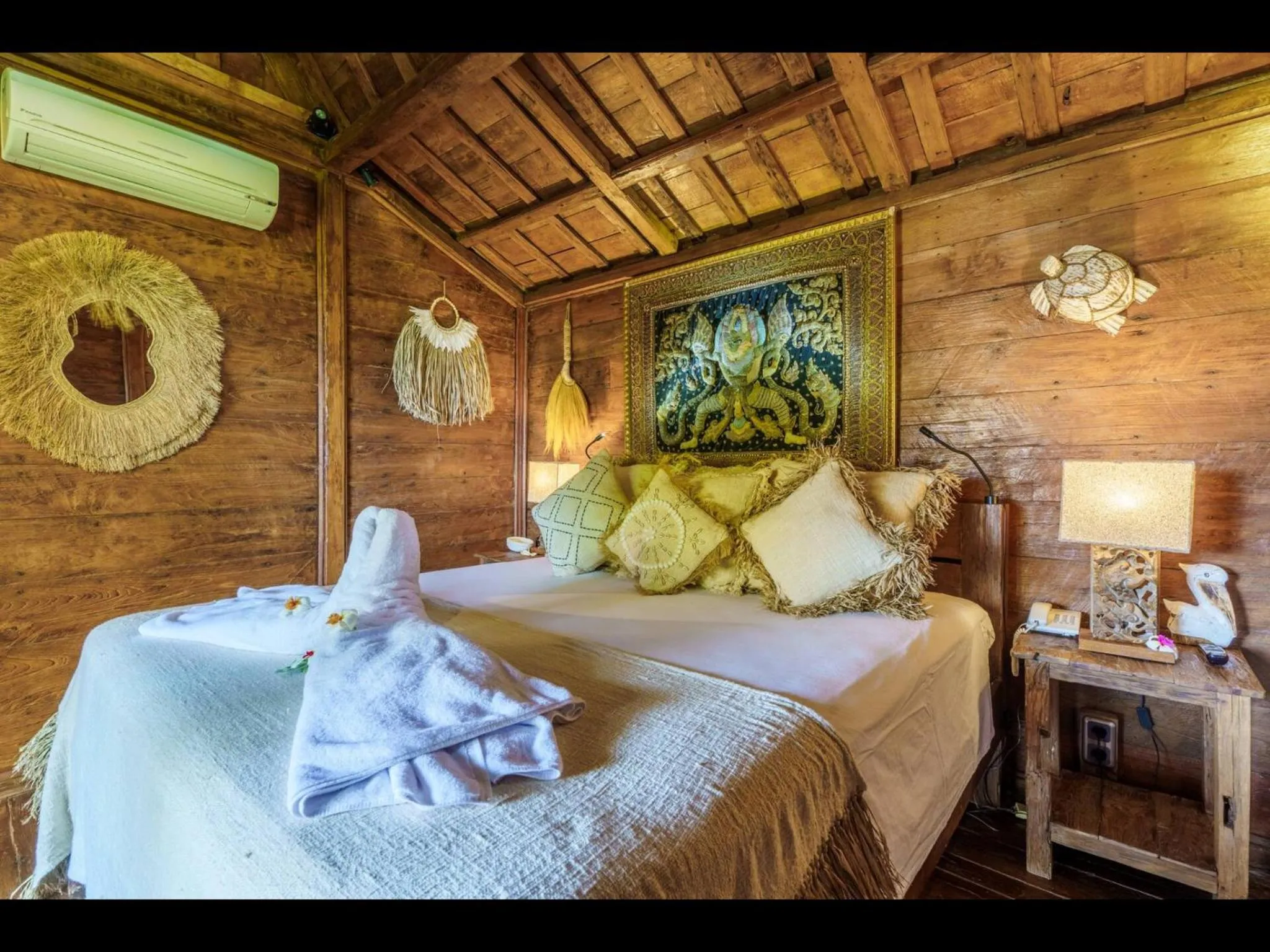 Sea view, Bed in Louka Beach Bali