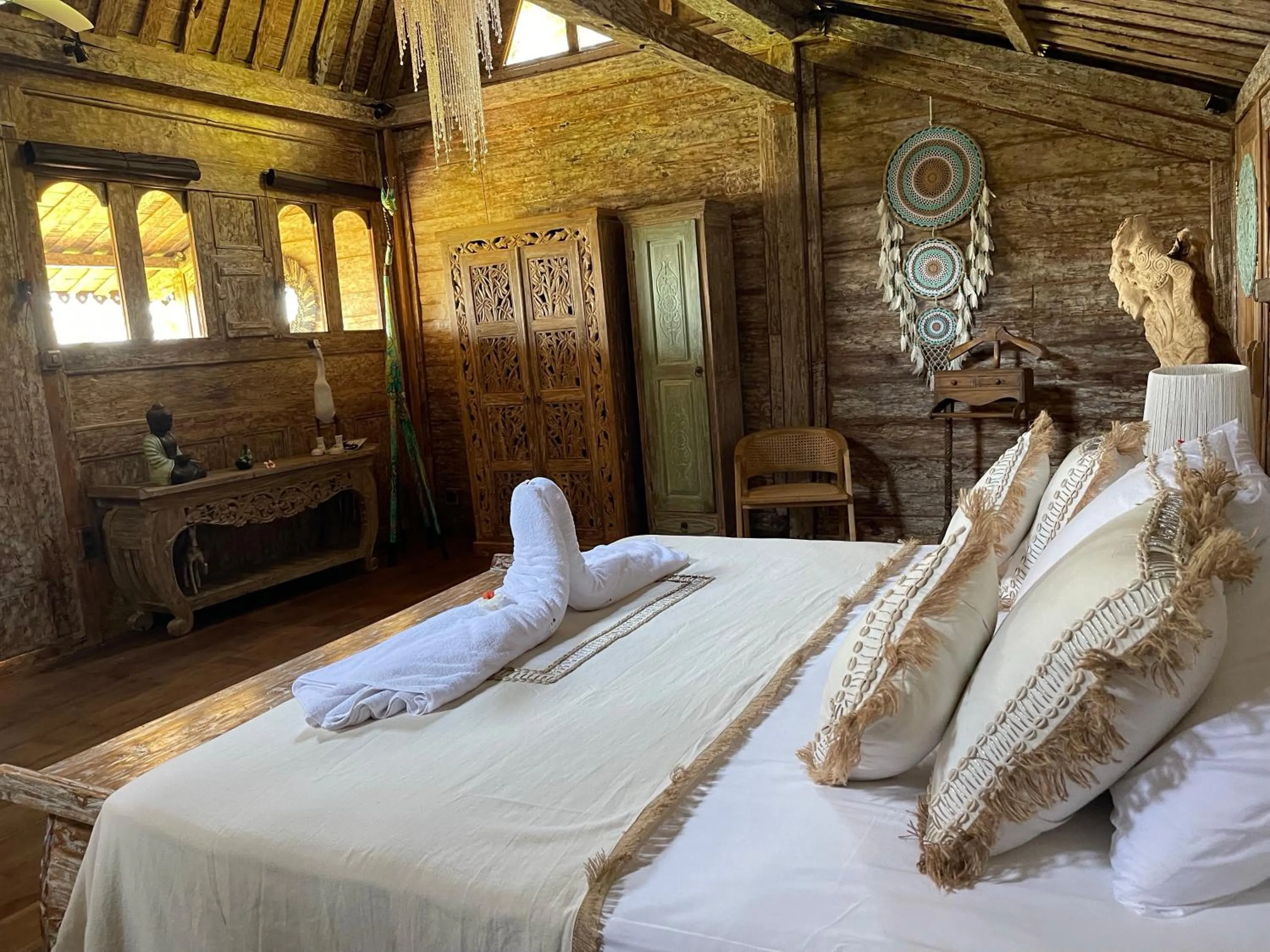 Photo of the whole room, Bed in Louka Beach Bali