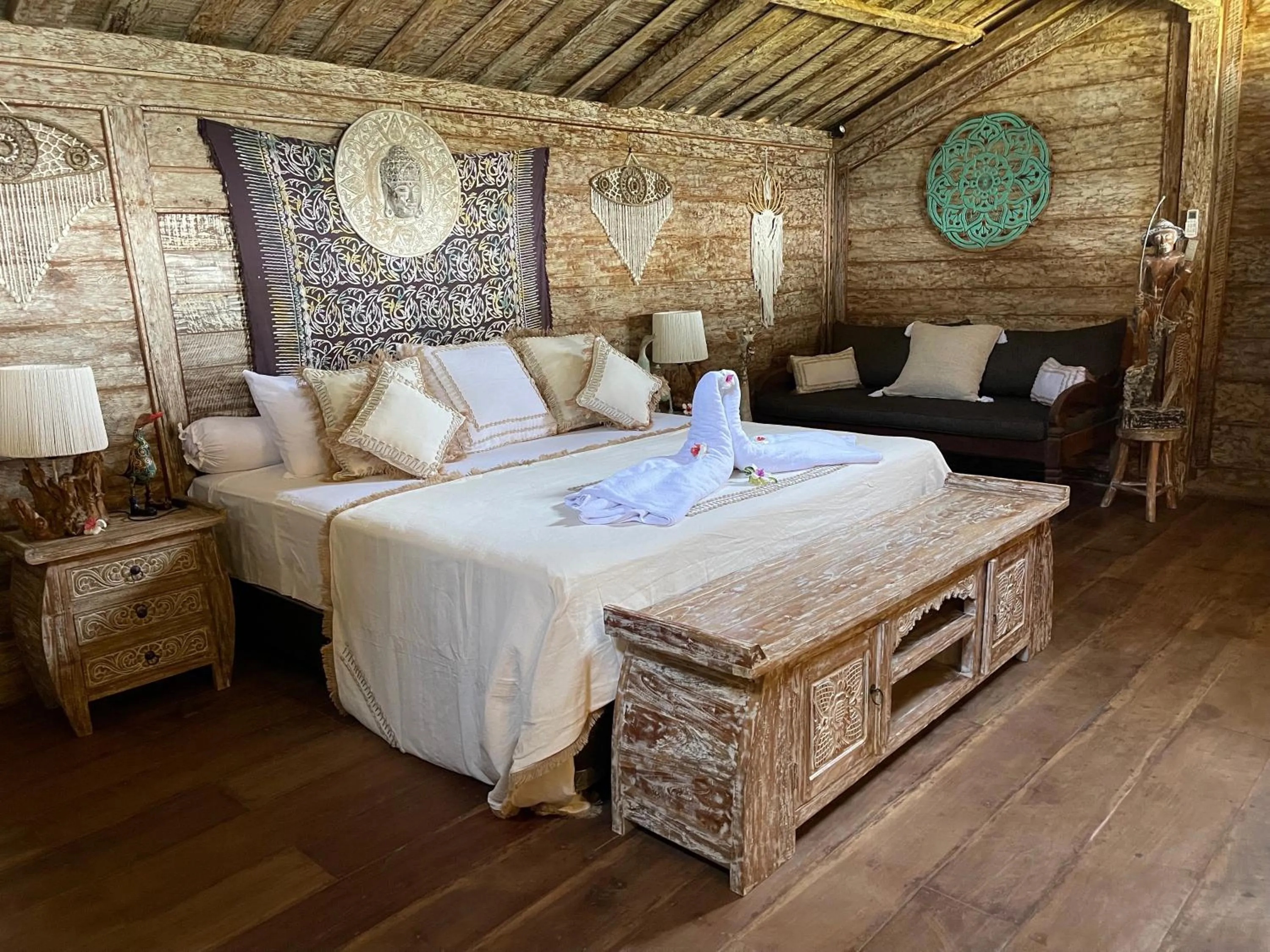 Photo of the whole room, Bed in Louka Beach Bali