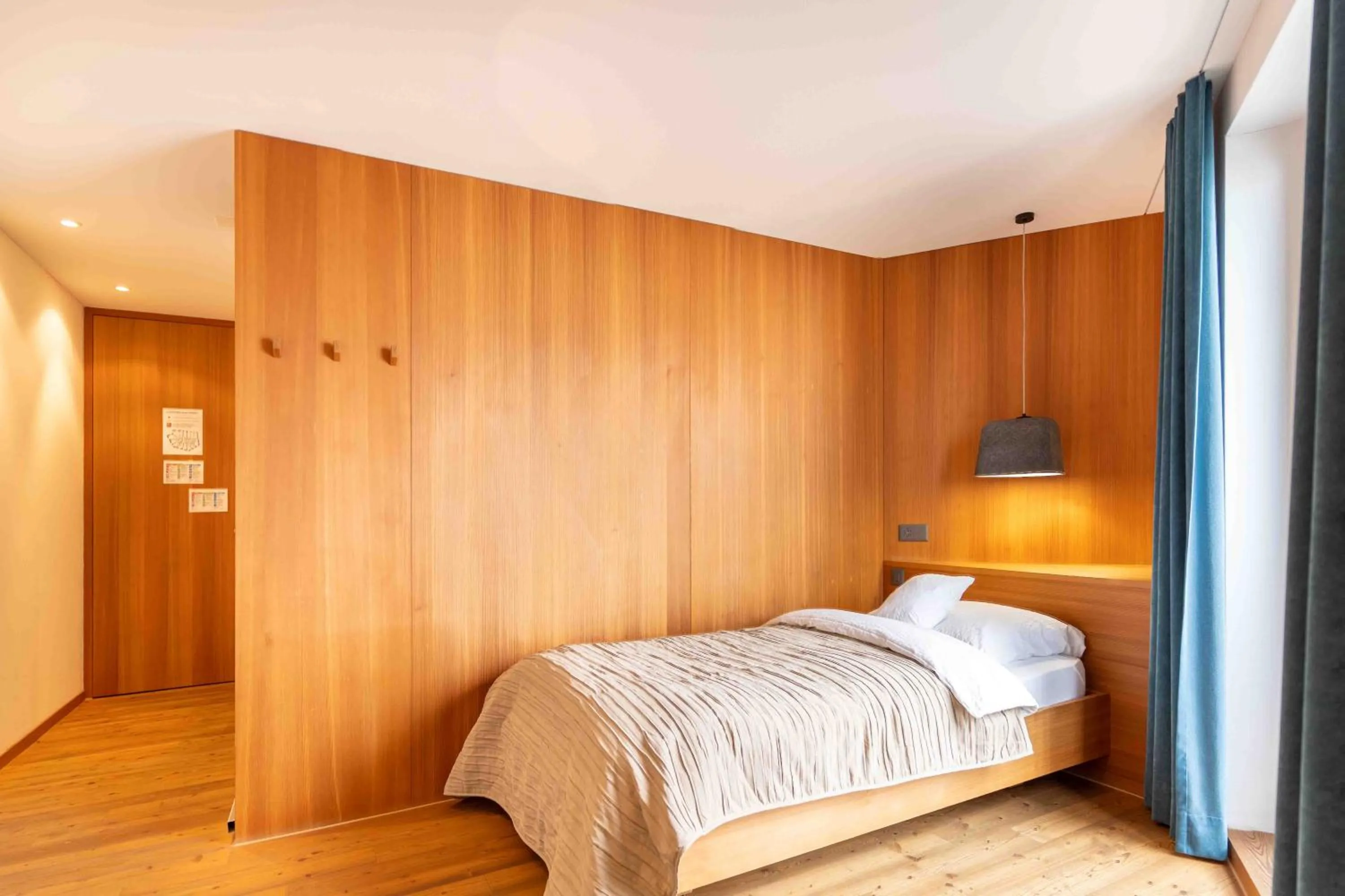 Photo of the whole room, Bed in Longhin Maloja B&B