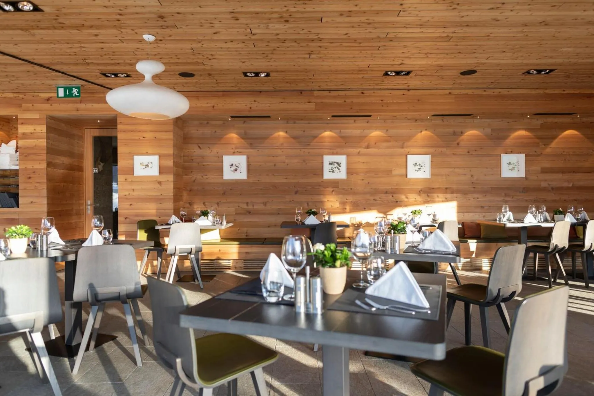 Restaurant/places to eat in Longhin Maloja B&B