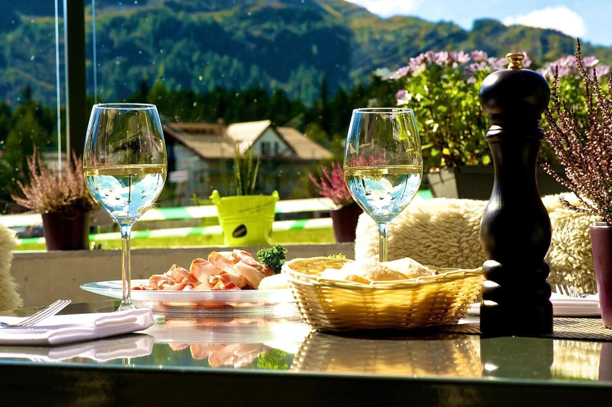 Restaurant/places to eat in Longhin Maloja B&B