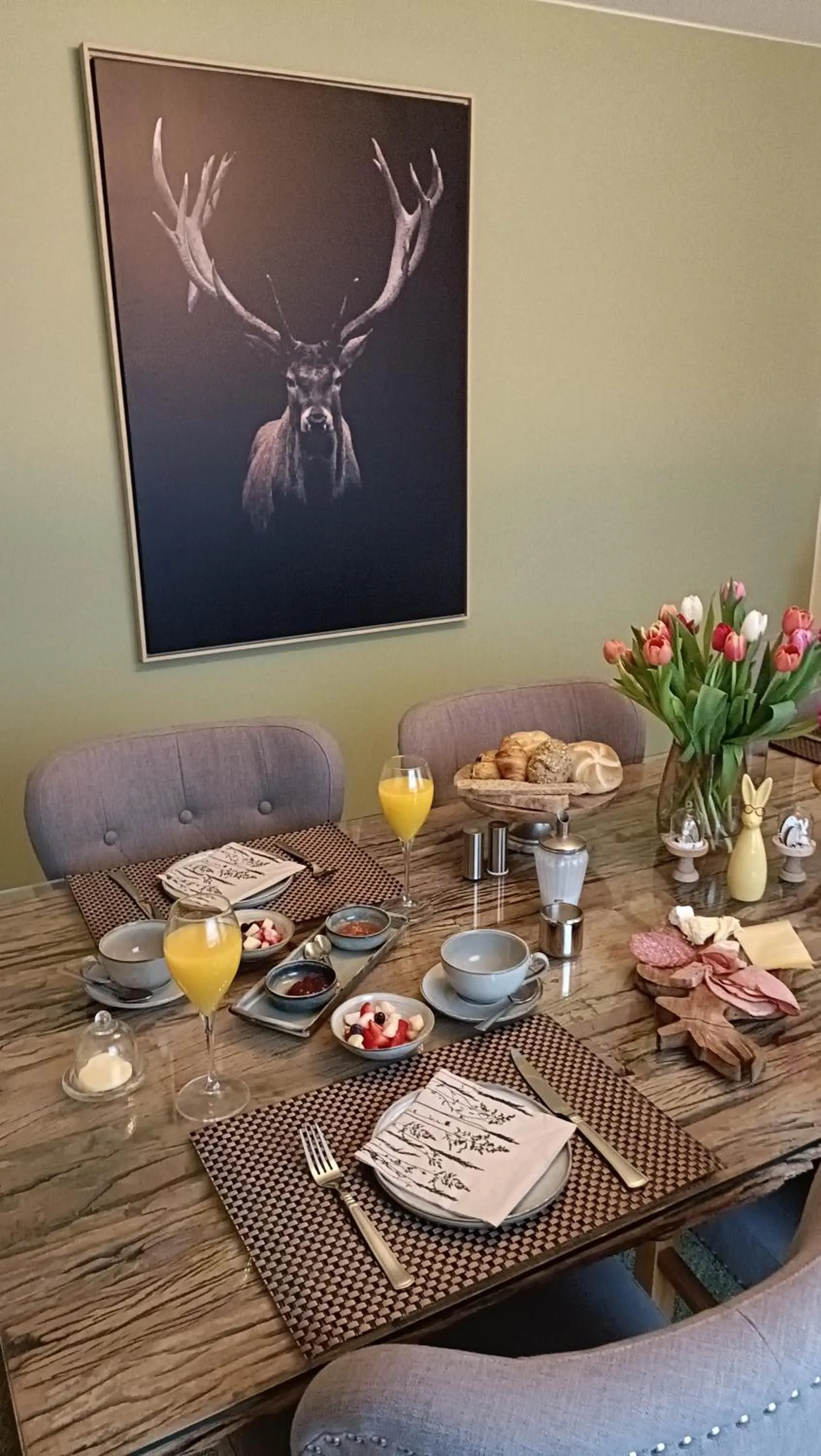 Dining area in B&B Maison Durbois