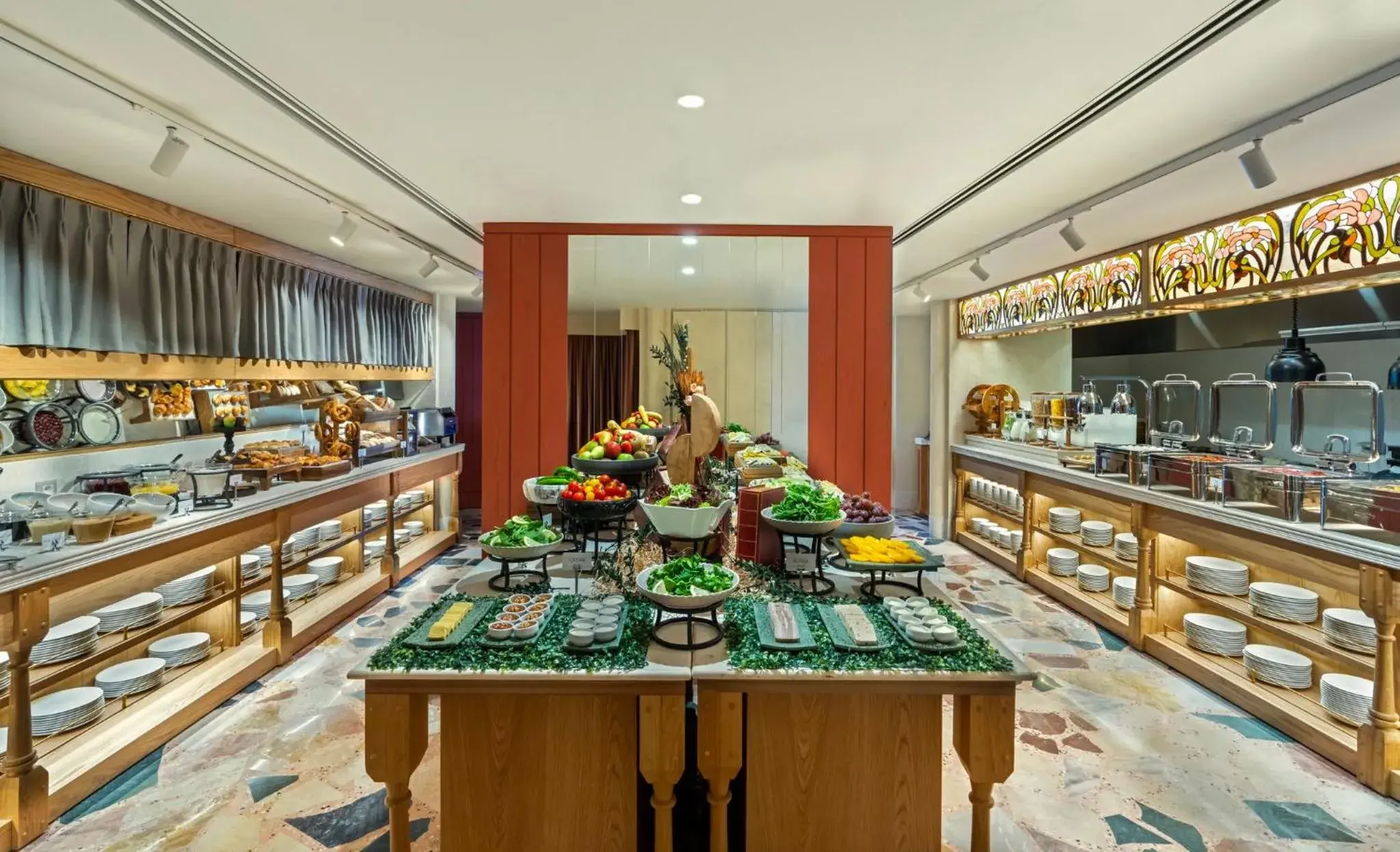 Restaurant/places to eat in Crowne Plaza Istanbul - Ortakoy Bosphorus by IHG Restaurant/places to eat in Crowne Plaza Istanbul - Ortakoy Bosphorus by IHG