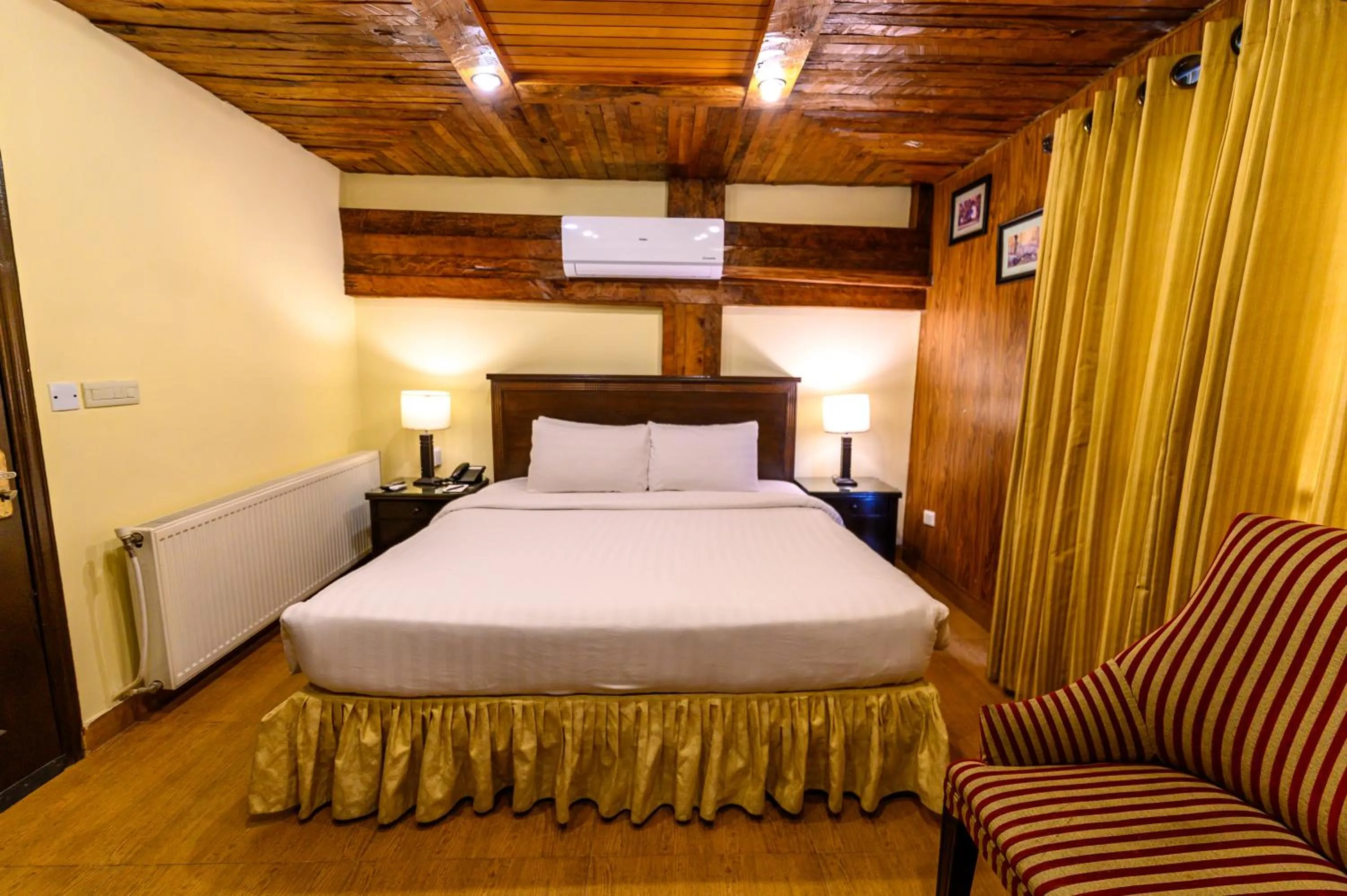 Bedroom, Bed in Hotel One Bhurban