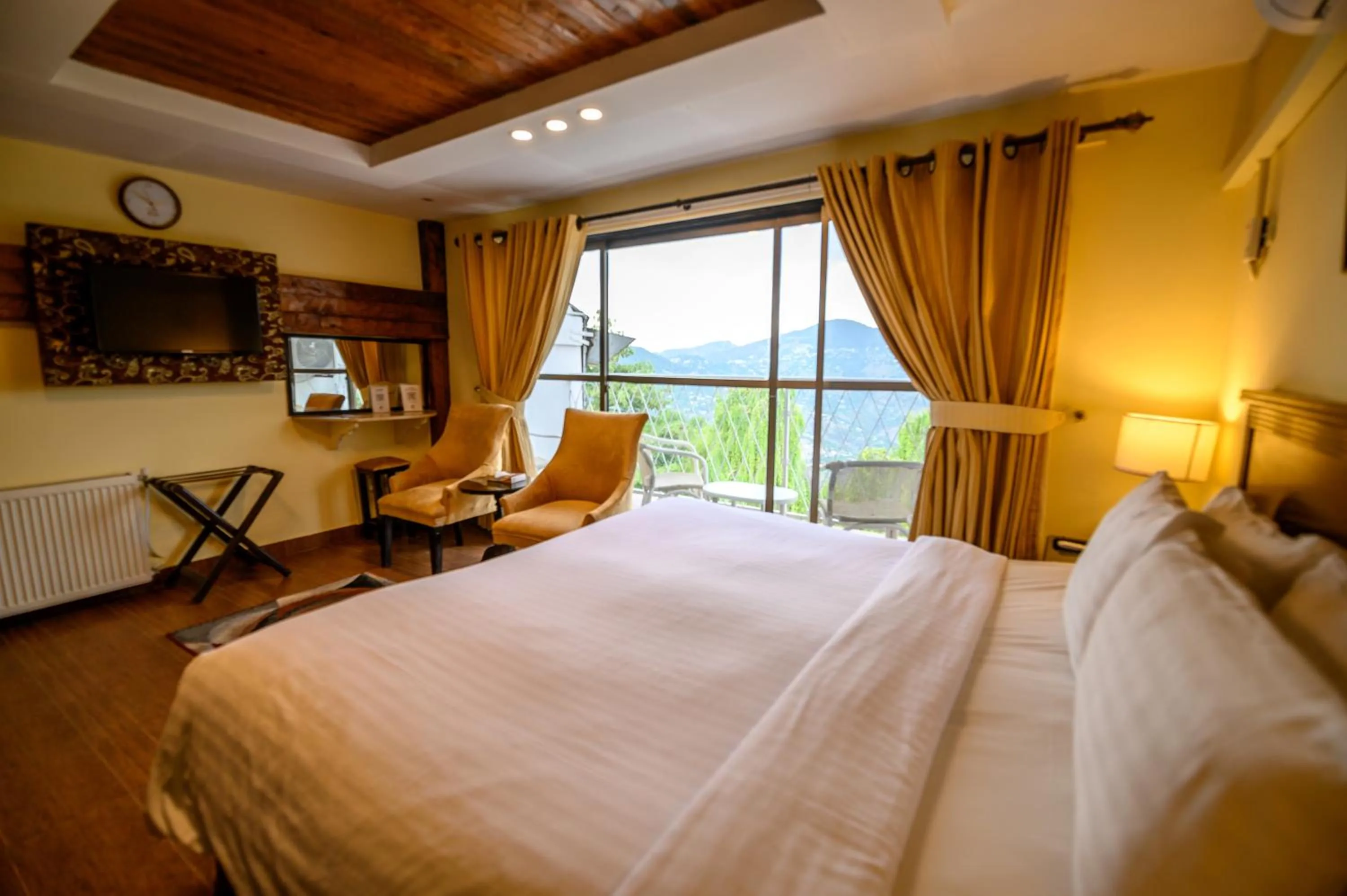 Bedroom, Bed in Hotel One Bhurban