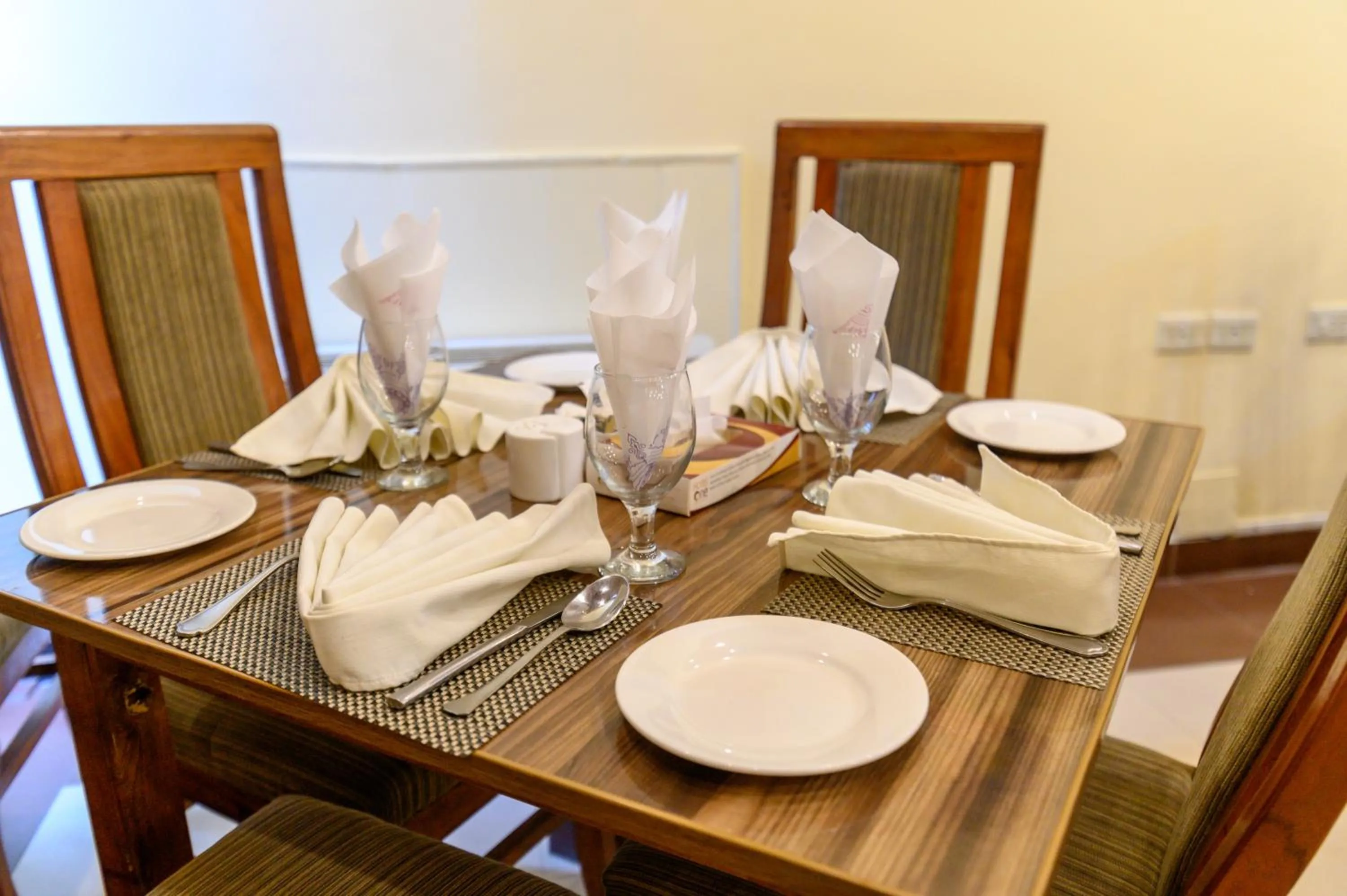 Restaurant/places to eat in Hotel One Bhurban