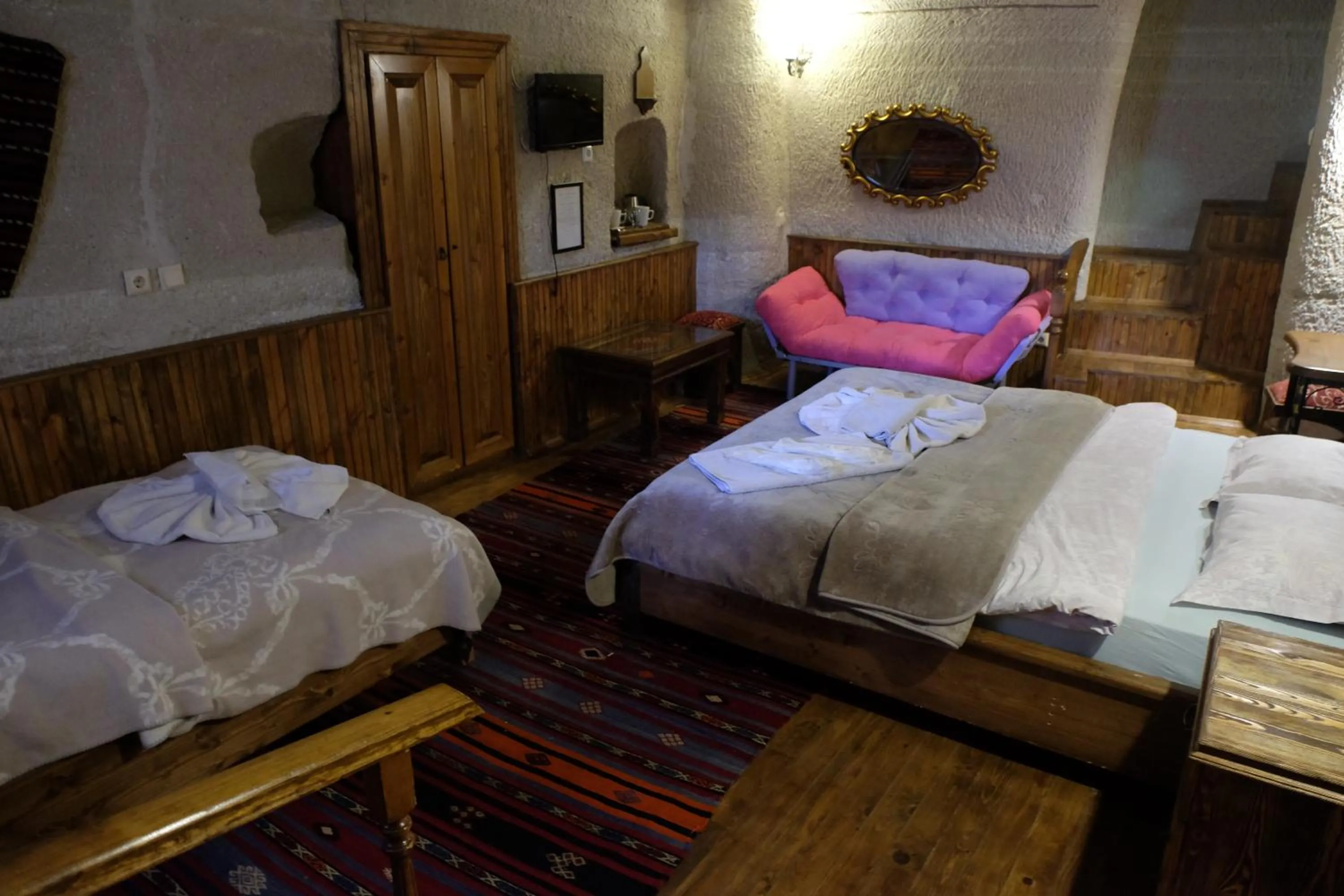Photo of the whole room, Bed in Anatolia cave hotel Pension