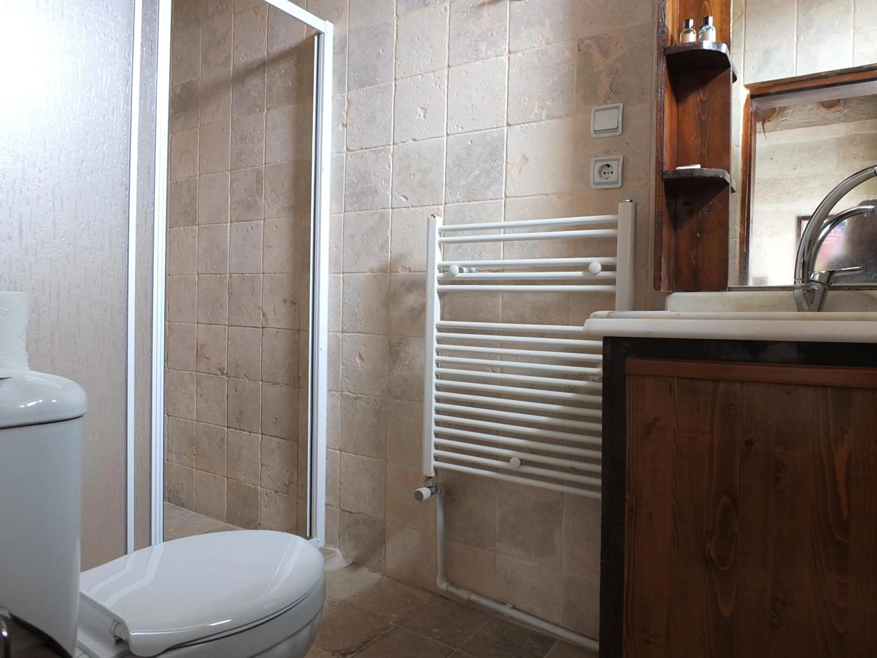 Bathroom in Anatolia cave hotel Pension