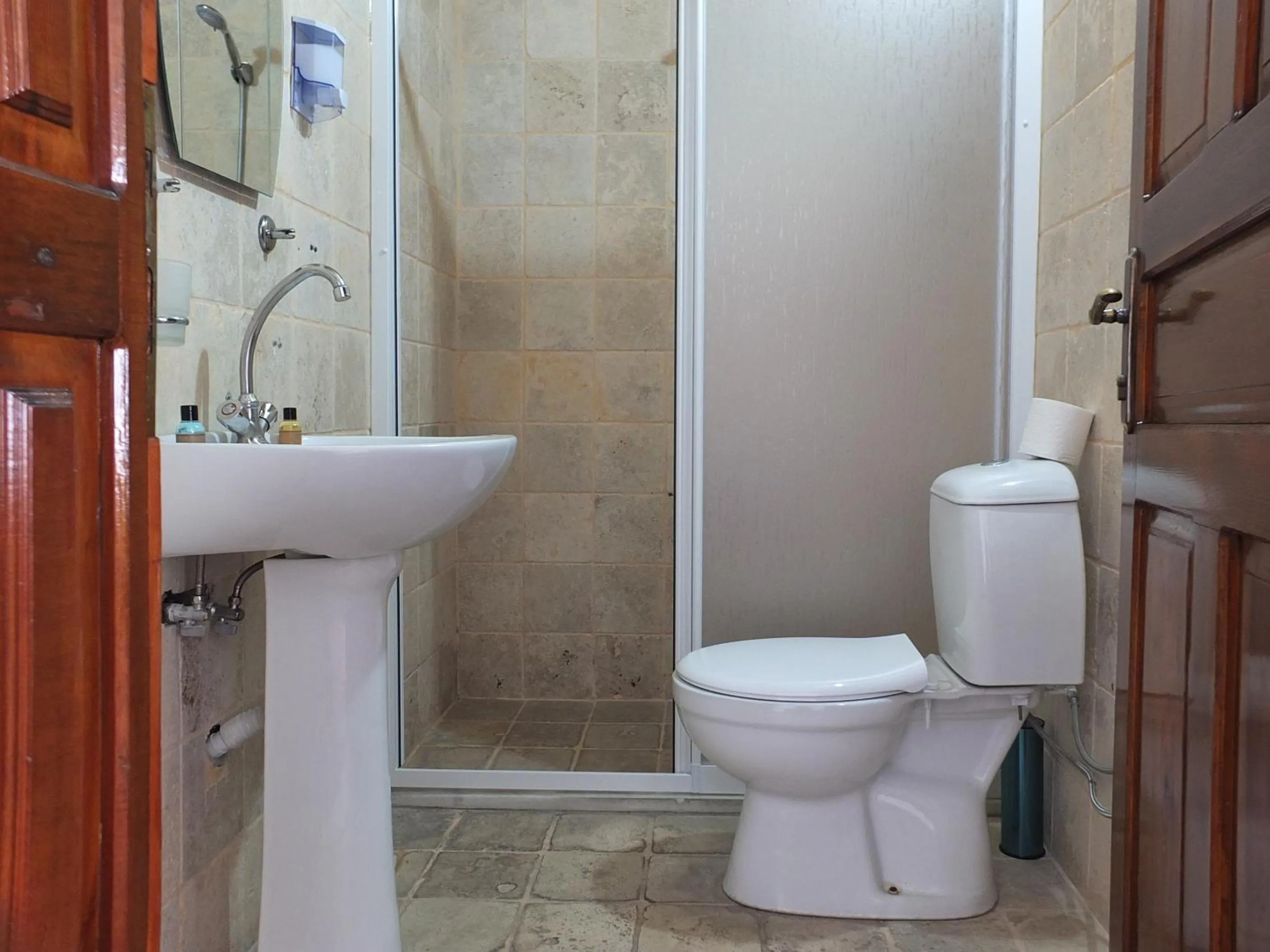 Bathroom in Anatolia cave hotel Pension