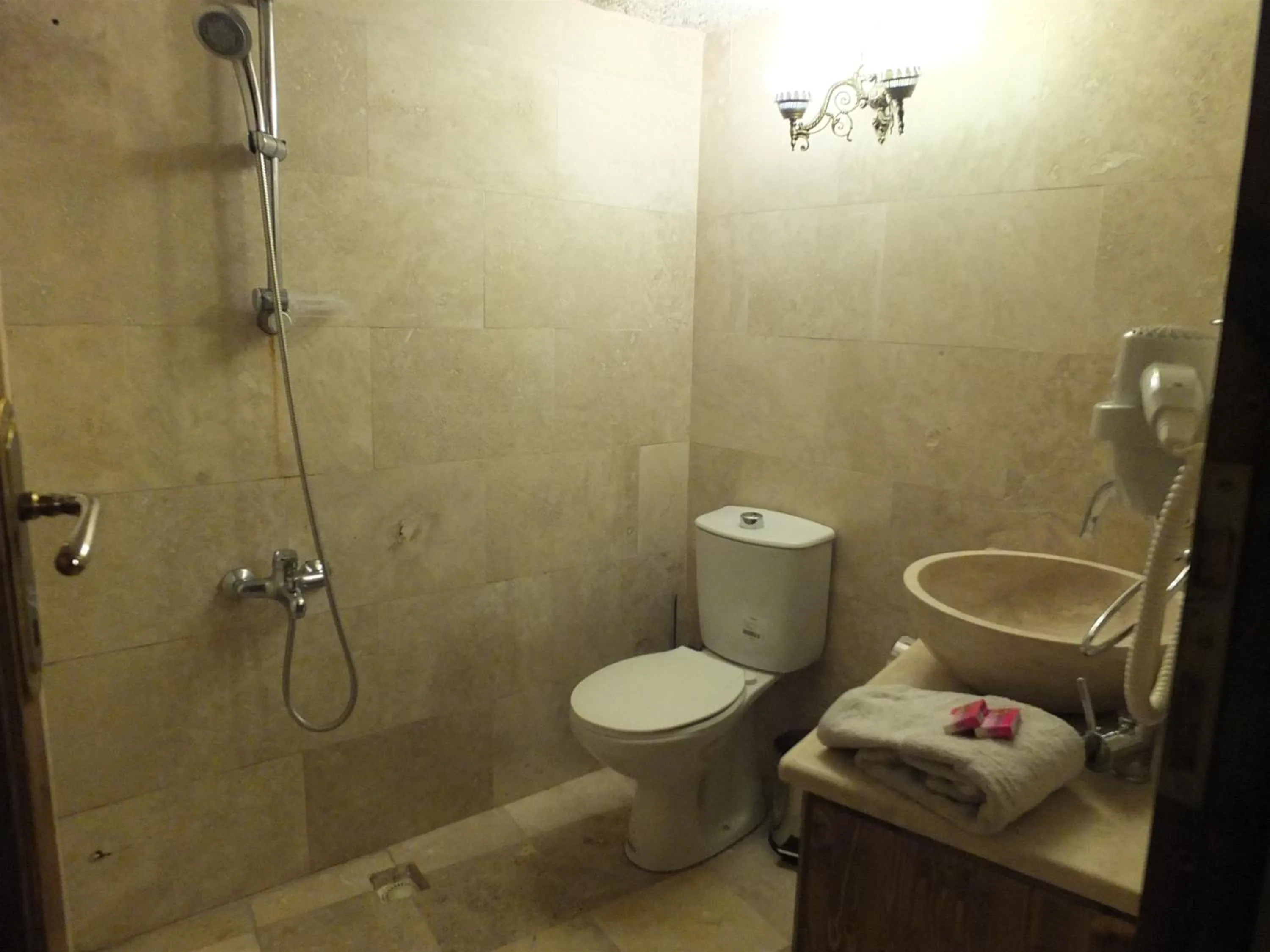 Toilet in Anatolia cave hotel Pension