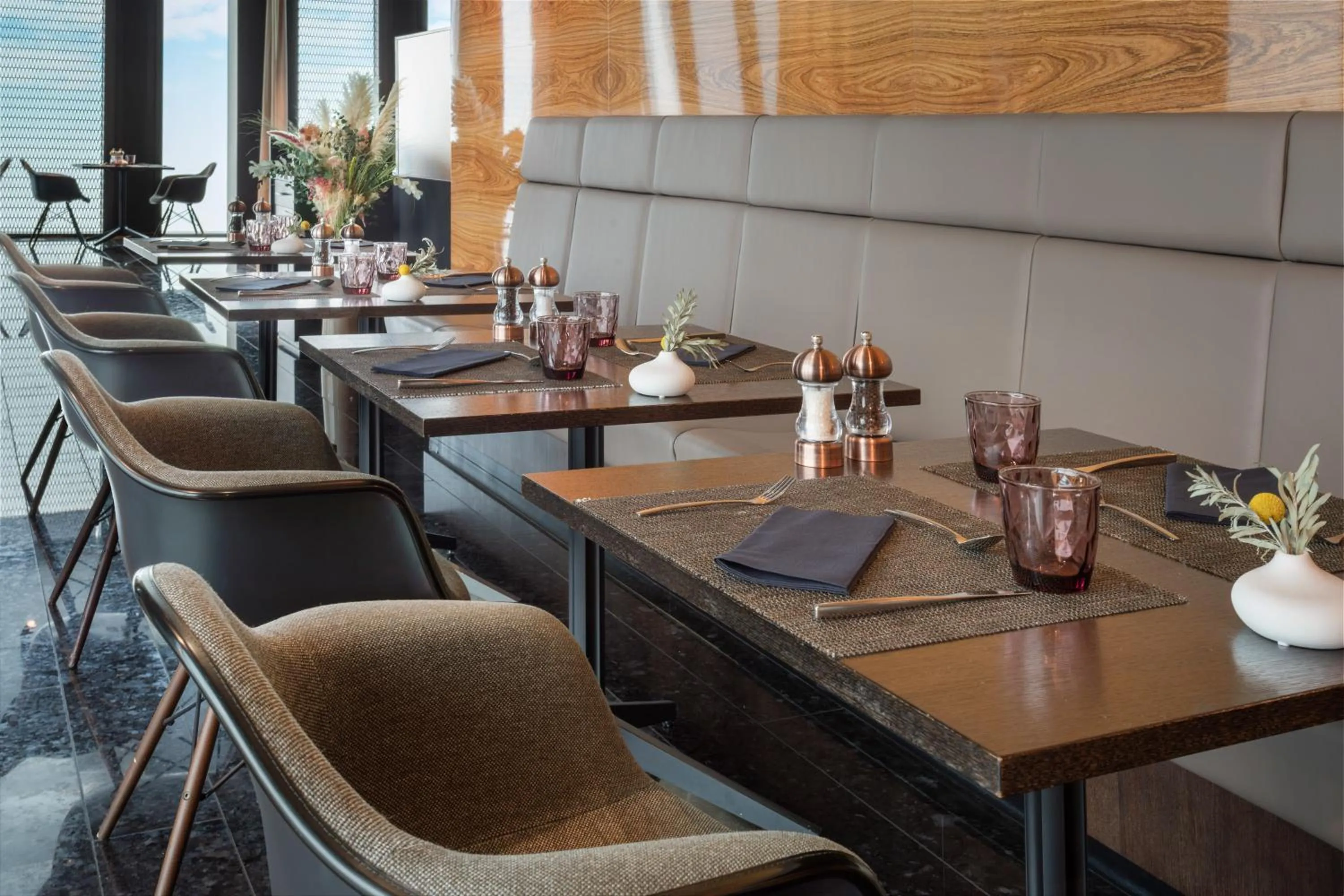 Restaurant/places to eat in Melia Vienna