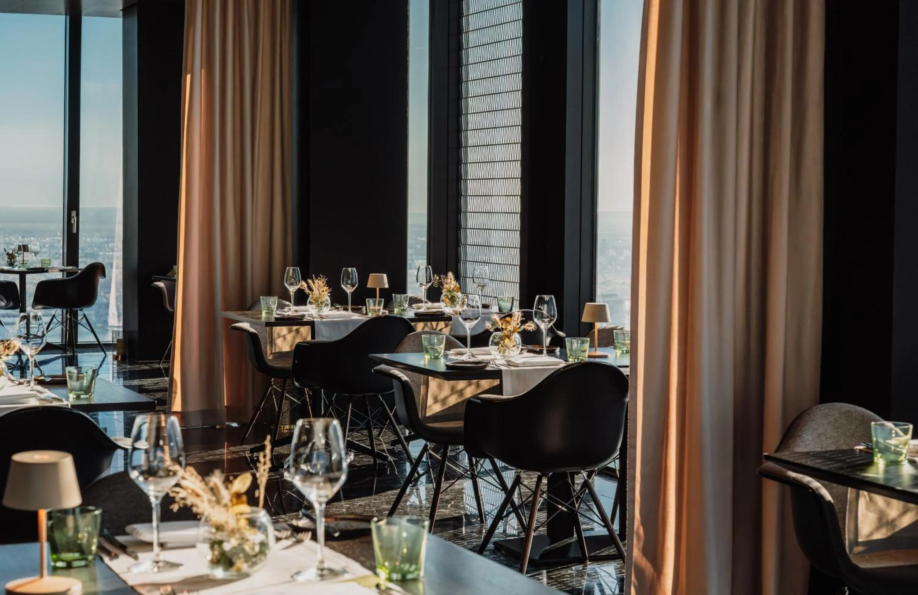 Restaurant/places to eat in Melia Vienna