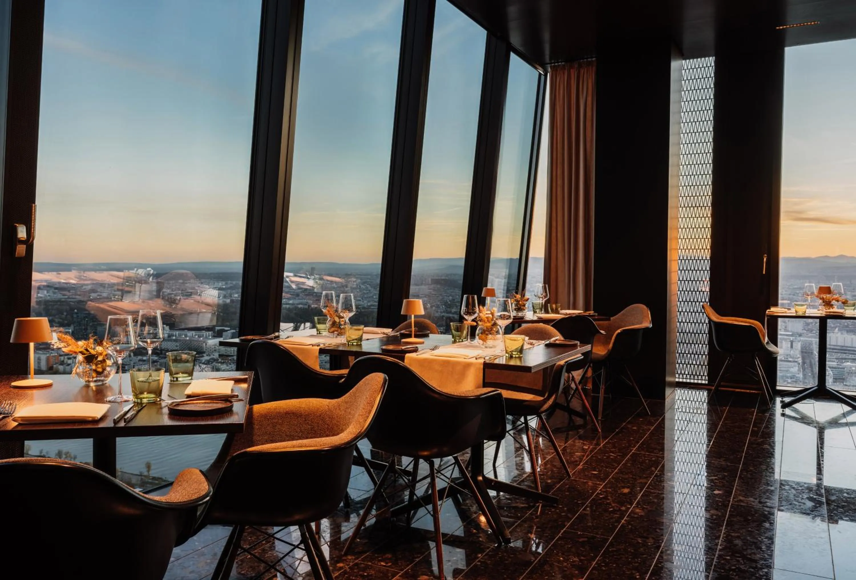 Restaurant/places to eat in Melia Vienna