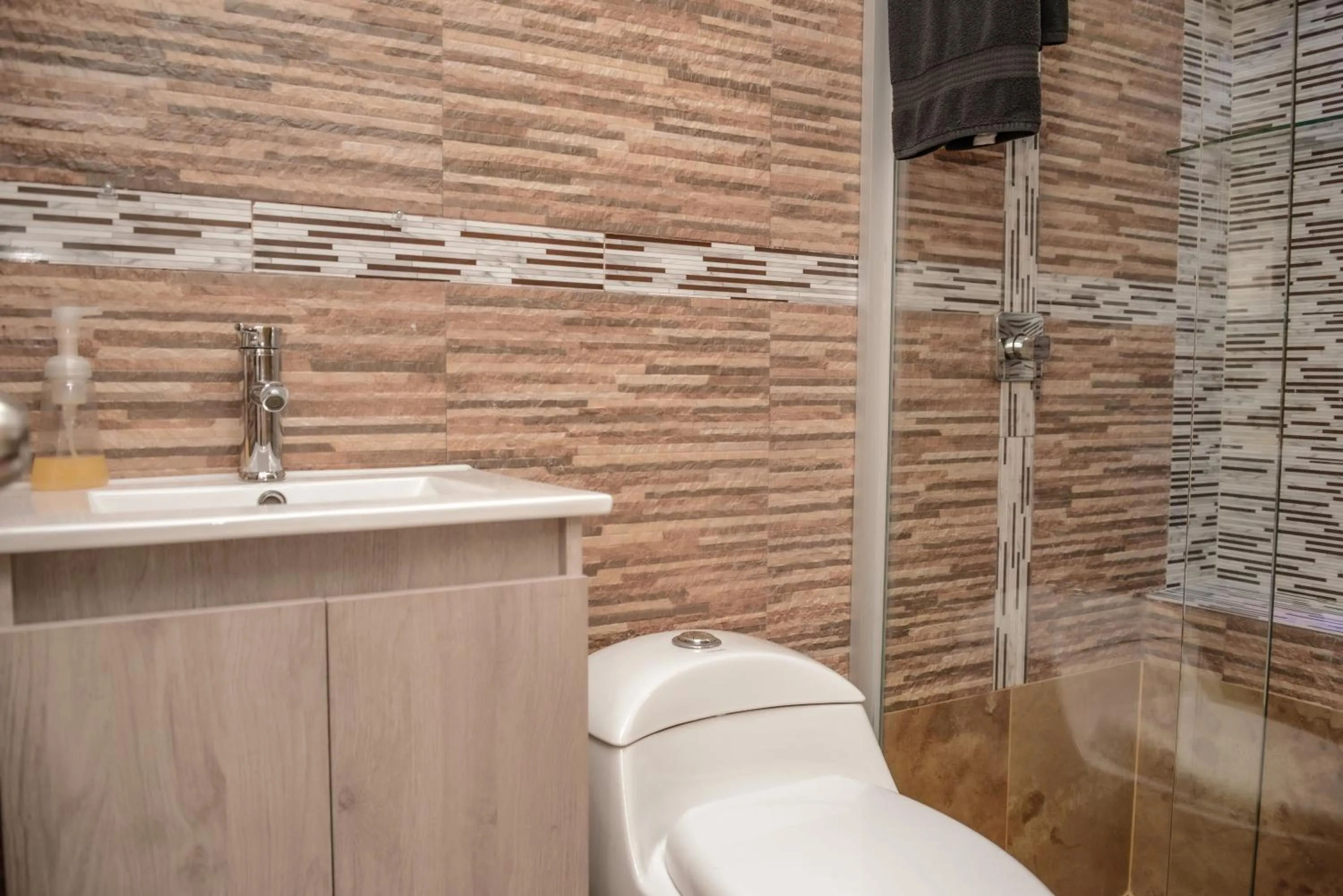 Bathroom in Calle 8 Suites
